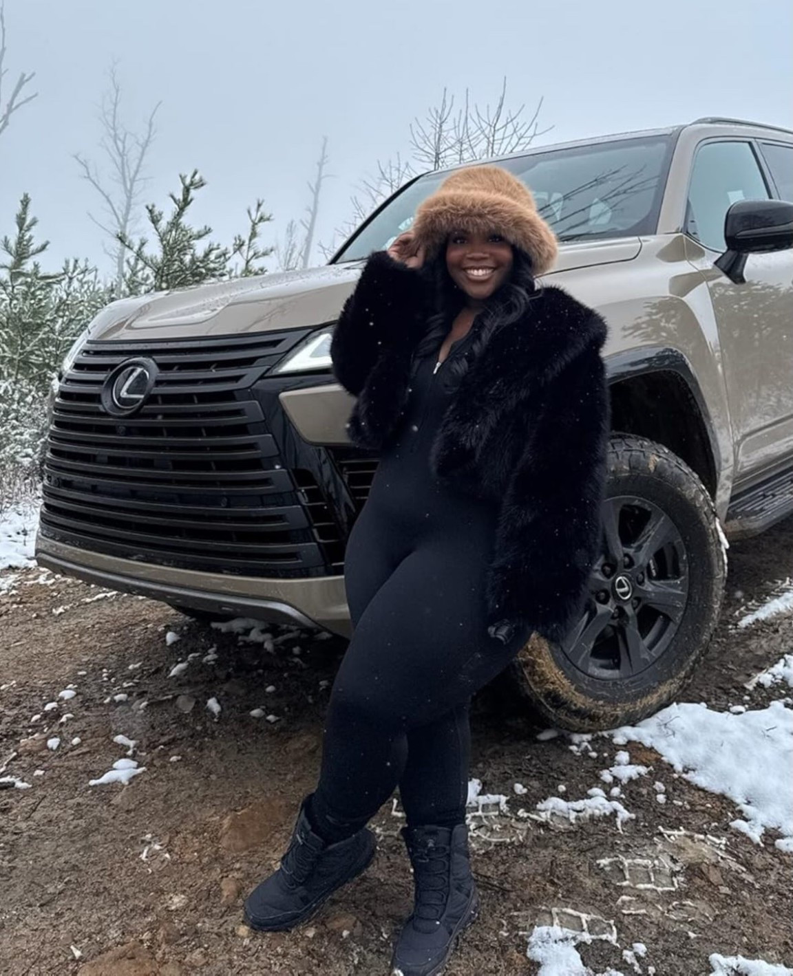 Love a good winter look 🤏🏾

Fur hat, bodysuit, winter boots, winter outfit, snow outfit, Emmy Petit 

#LTKMidsize #LTKHoliday #LTKSeasonal