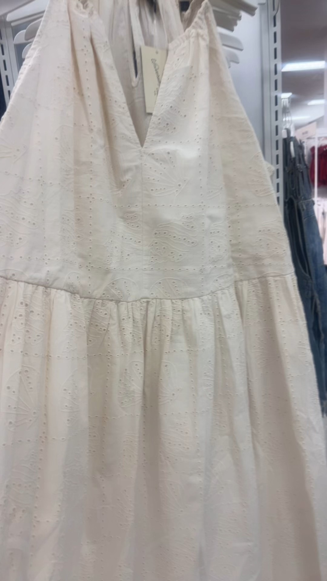 Seashell Eyelet 🐚
… I love the eyelet print on this maxi! There’s also a blouse in the same fabric (linked). 



#LTKSeasonal #LTKFindsUnder50