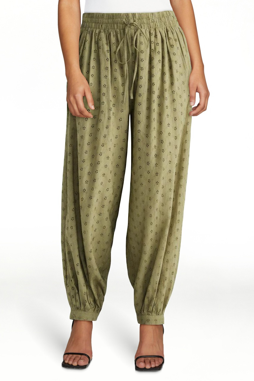 Scoop Women\u2019s and Women's Plus Eyelet Harem Cotton Pants, Sizes XS-4X | Walmart (US)