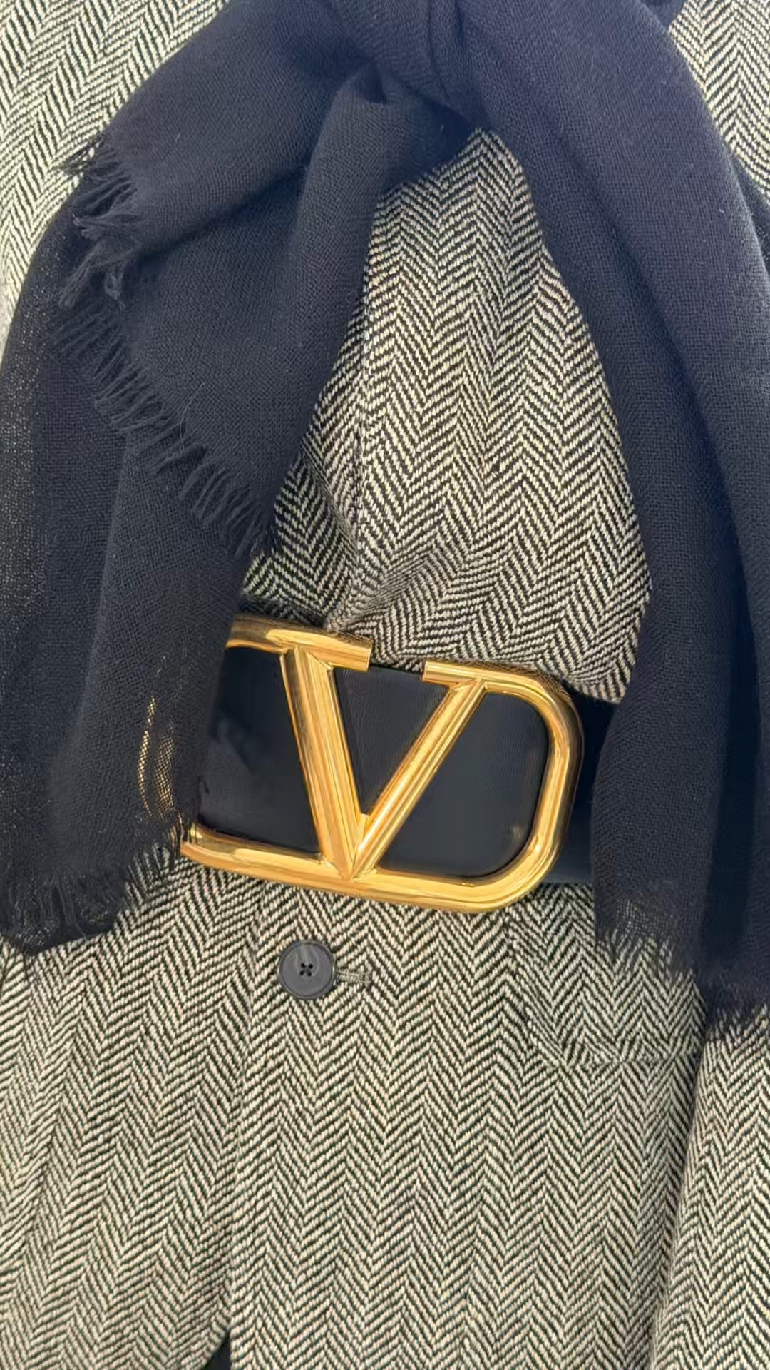 POV: You added a statement belt 
A statement belt defines your waist, elevates simple basics, and instantly makes your look feel styled and intentional.

 Style tip: Use a belt to break up monochrome outfits or to add texture to clean silhouettes. Shop my favorite statement belts on my LTK — link in bio.
 #PersonalStylistNJ #SummitNJStylist #EverydayStyleTips #WardrobeStyling  
       

#LTKOver40 #LTKU