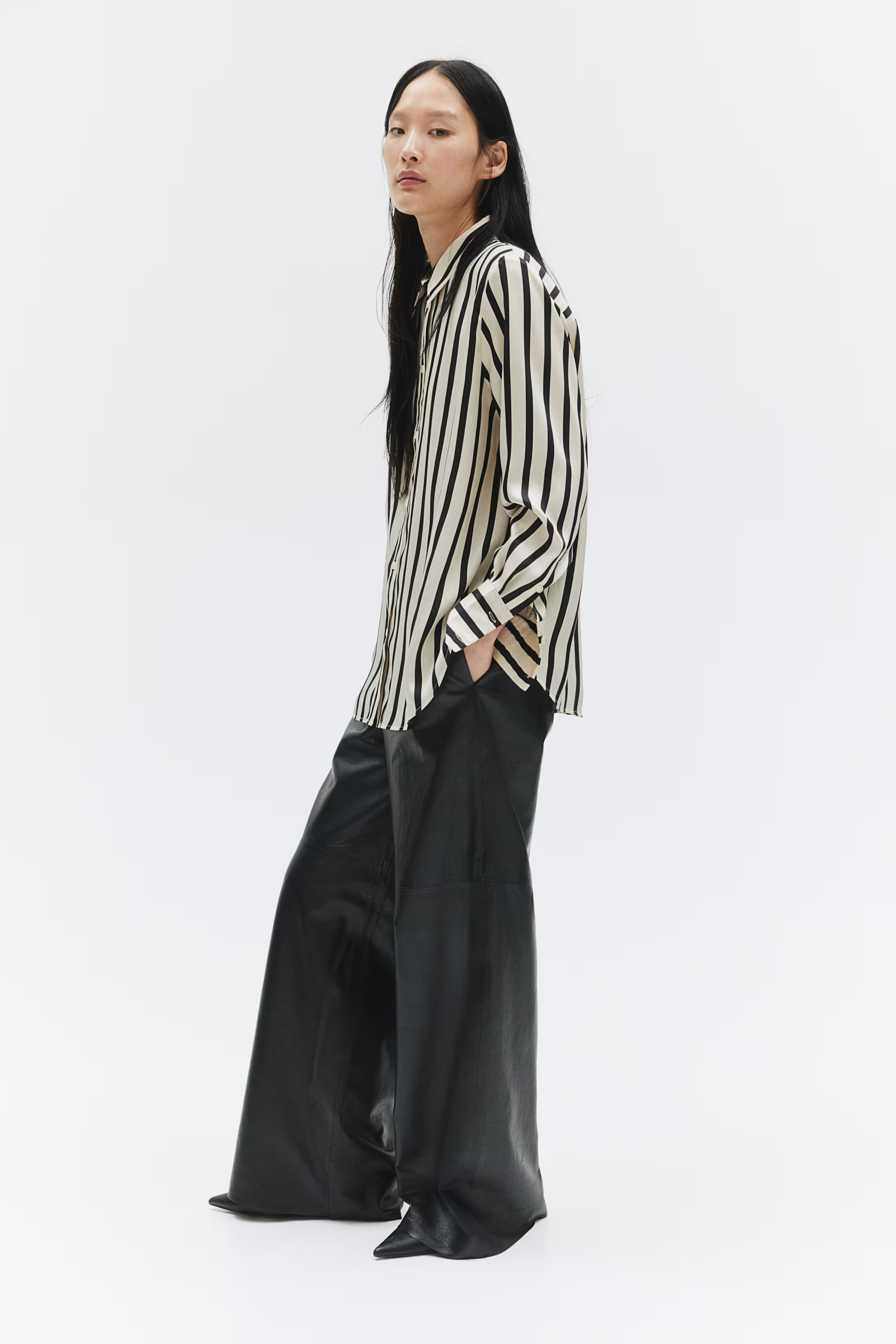 Shirt - Long sleeve - Regular length - Cream/black striped - Ladies | H&M US | H&M (US + CA)