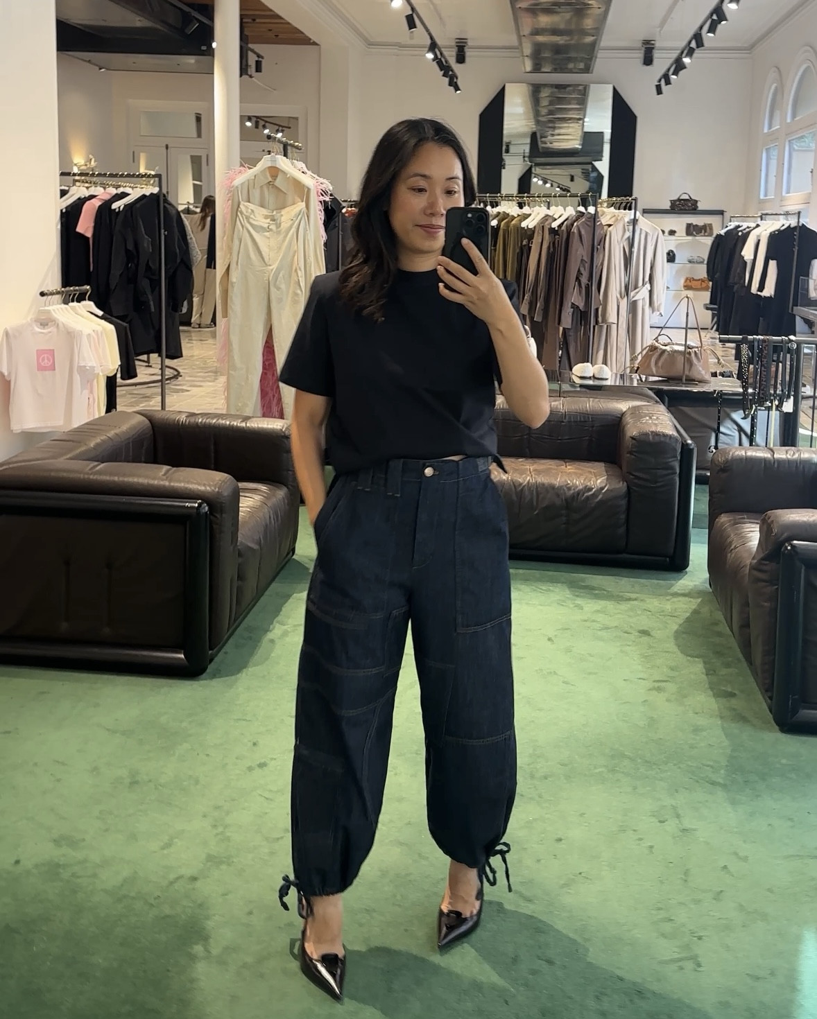 I’ve linked what I can folks! Wearing a size S in the navy shoulder pad tee, size XS in the khaki shoulder pad tee, size 8 in the cargo jeans, I’m generally wearing a size 8 / S in everything else except for the Levi’s chambray shirt which I’m wearing in a size M

#LTKpetite #LTKaustralia #LTKstyletip