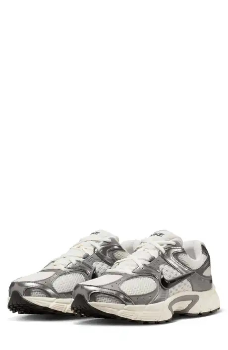 V5 Runner Sneaker (Women) | Nordstrom Rack