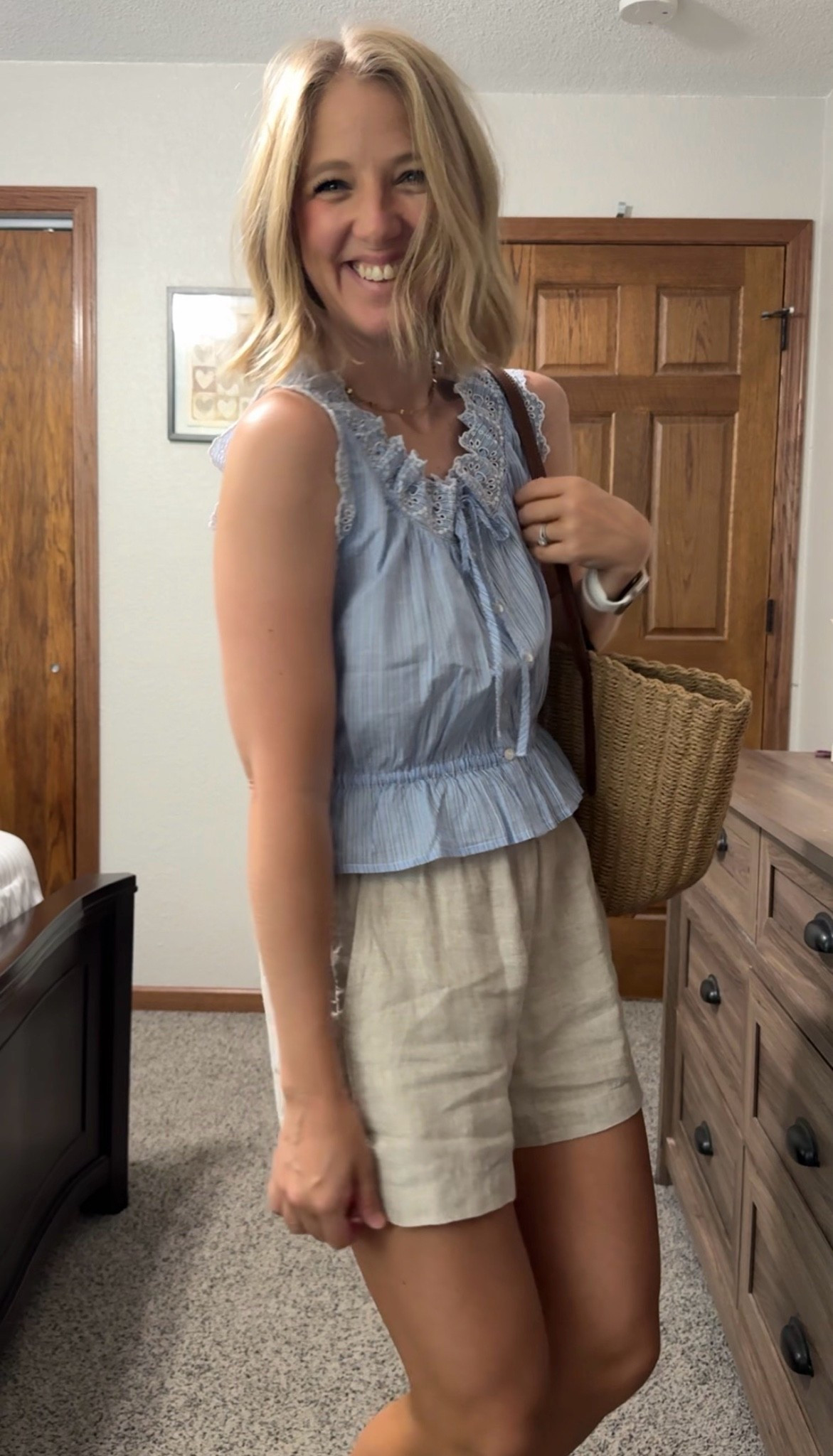 Happy Wednesday!! Wearing an xs in both the top and bottoms! I would suggest sizing down one in the linen shorts, they run a little big!

#LTKootd #LTKgrwm