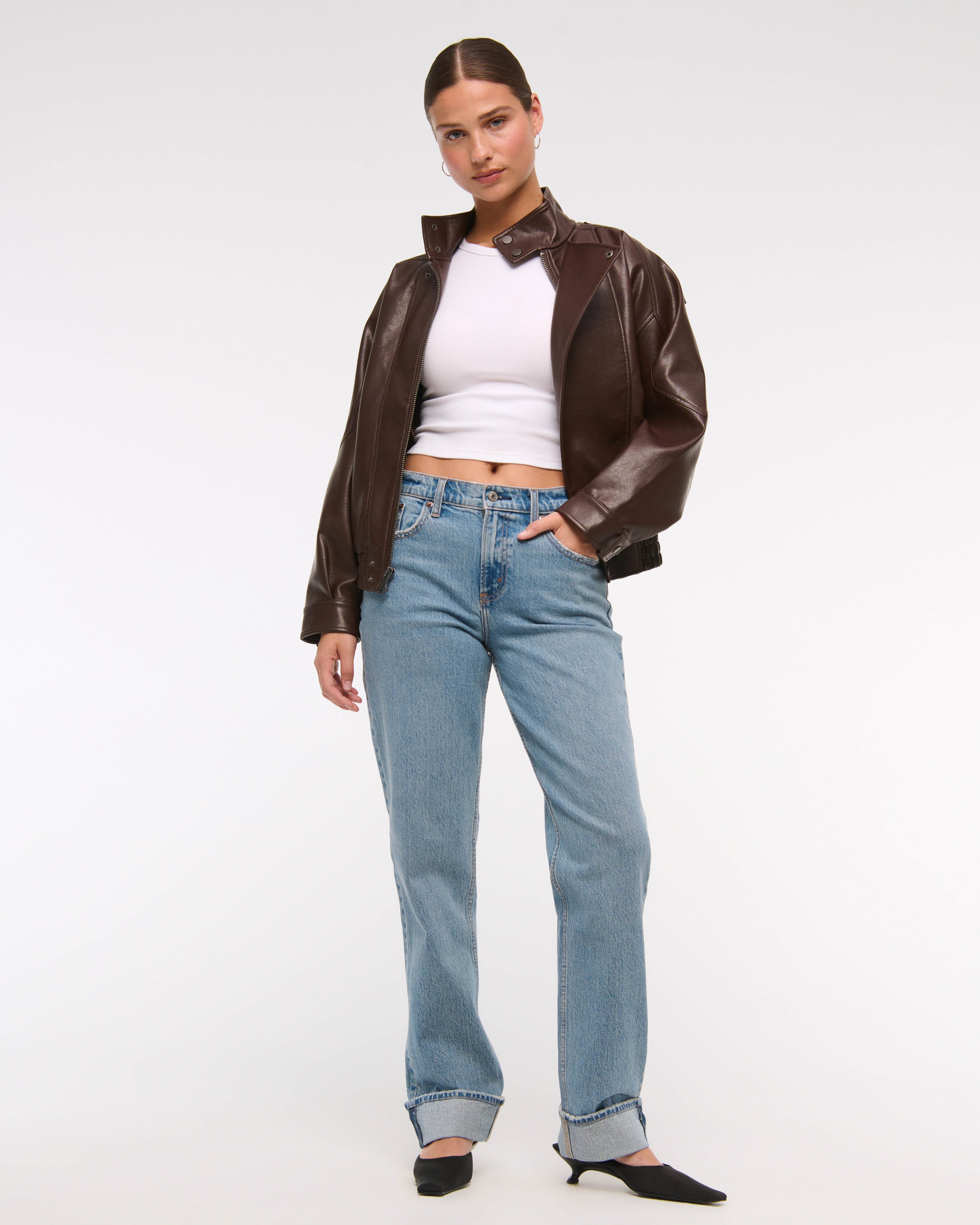 Curve Love Mid Rise 90s Straight Cuffed Hem Jean | Abercrombie & Fitch (US)