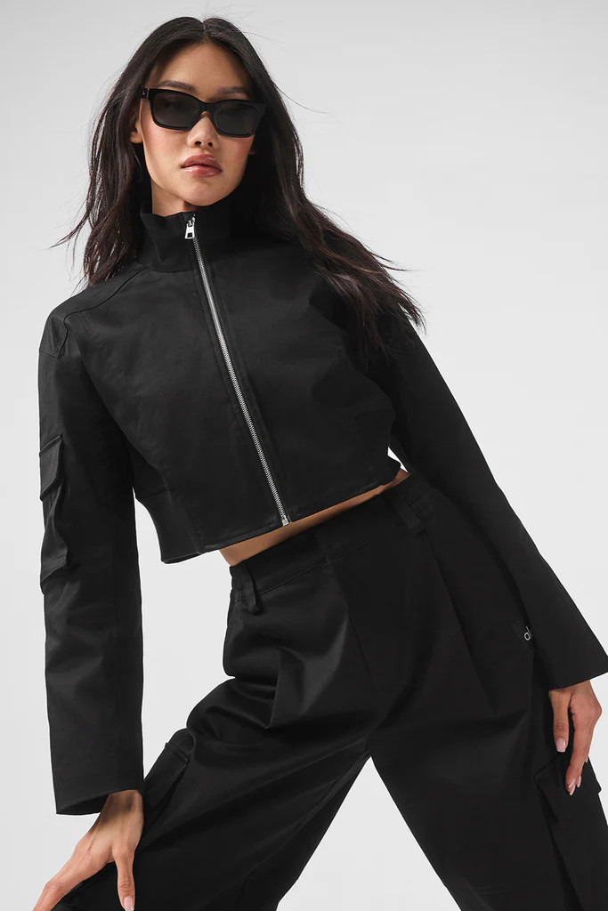 Night Out Cargo Jacket - Black | Alo Yoga (US)