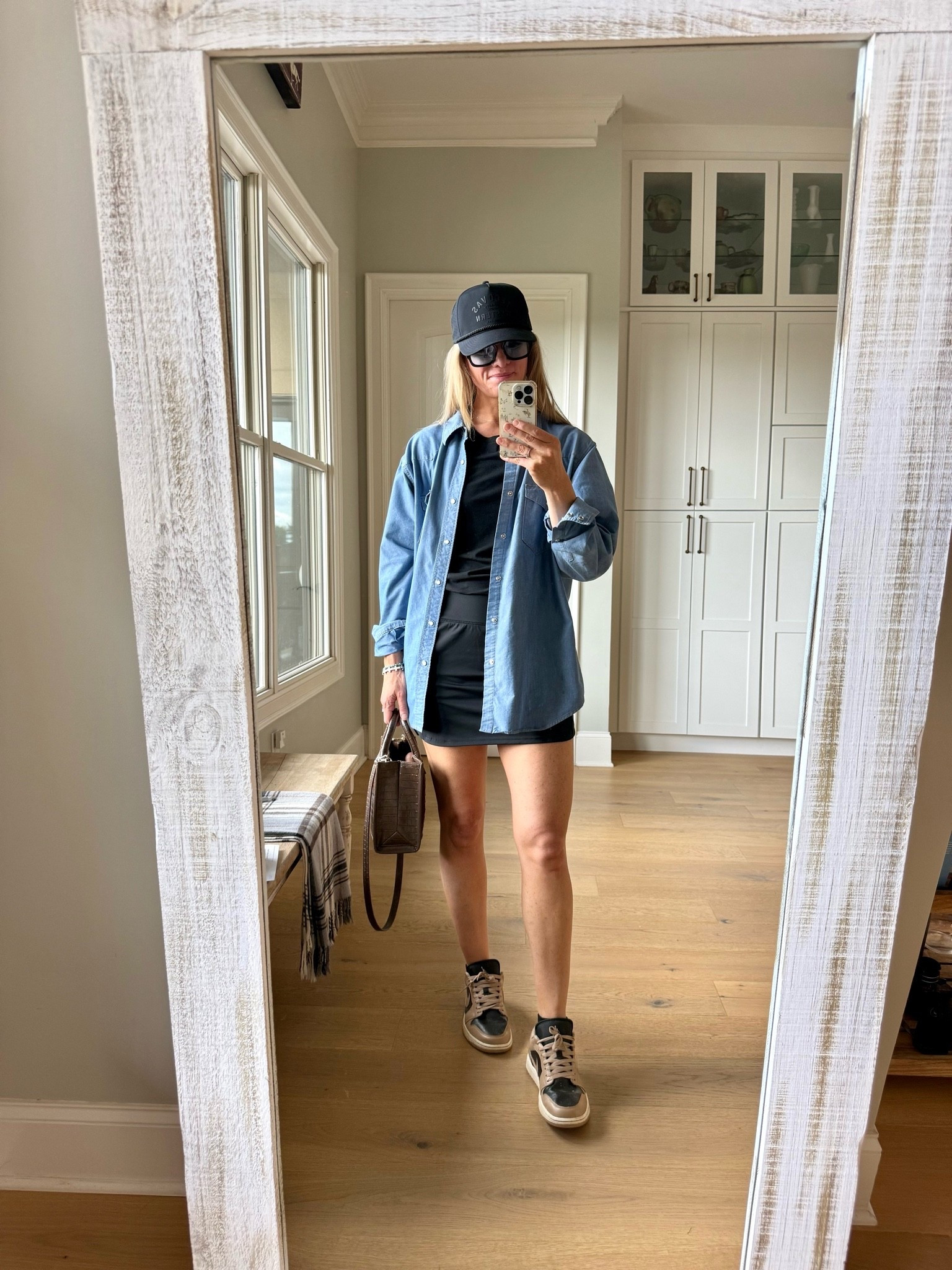 Cross country mom #ootd

Size reference 5’ 9” 140 lbs

Big smith western shirt - xxl tall
(Really, really old - was my dads)

Black muscle tank - medium

Black athletic skirt / skort  - small

Jordan’s - sized up 1/2 size


Athletic outfit. Cool mom outfit. Saturday ootd. Athleisure. Western Athleisure.

#LTKActive #LTKTall #LTKootd