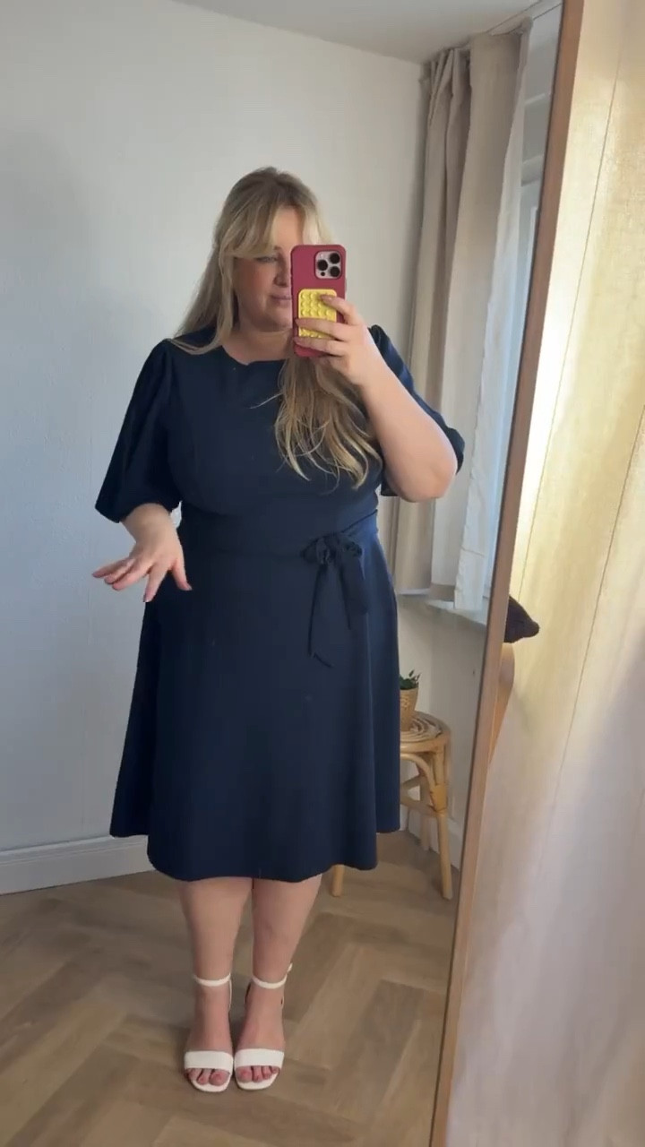 Trendfarbe blau 💙

Trage das Kleid in Gr 3XL 

#plussizefashion #kleid #amazon 

#LTKootd #LTKPlusSize #LTKgrwm

#LTKspring #LTKkleider #LTKplussize