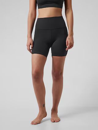 Salutation Stash 7 Short | Athleta