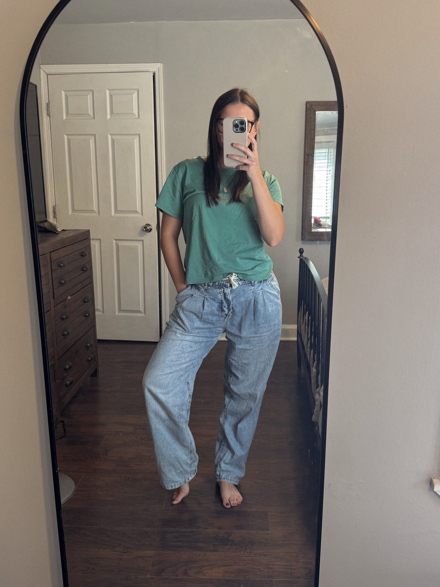 Baggy jean outfit inspo✨


Top: Abercrombie & Fitch
Jeans: Free People

#LTKStyleTip #LTKFallSale #LTKFindsUnder50