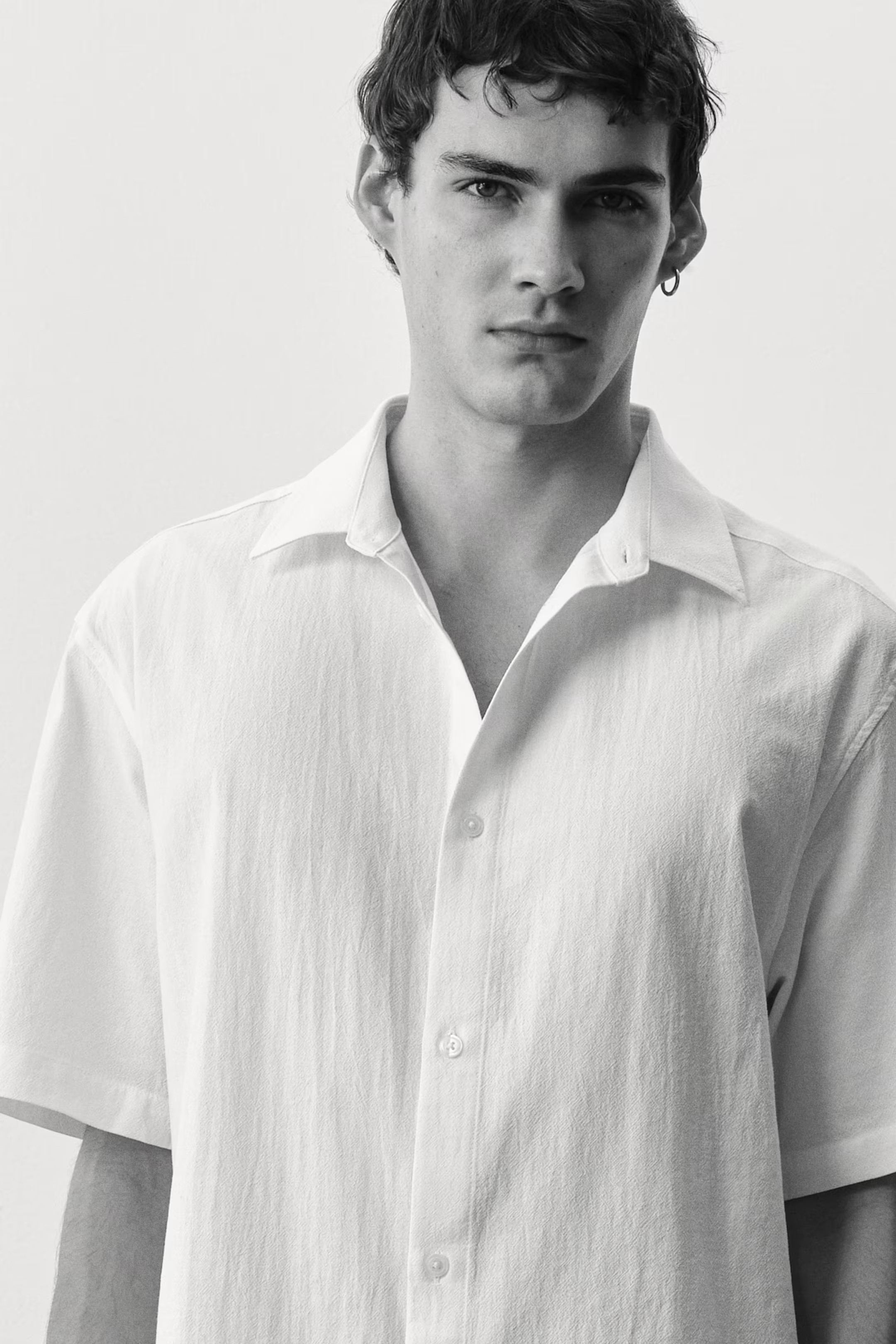 Regular Fit Textured shirt | H&M (UK, MY, IN, SG, PH, TW, HK)