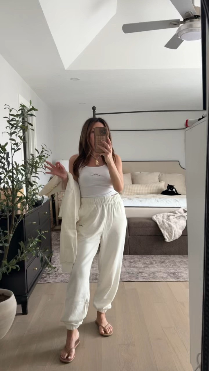 This @Lately Lounge set just became my new favorite

#LTKootd #LTKSeasonal