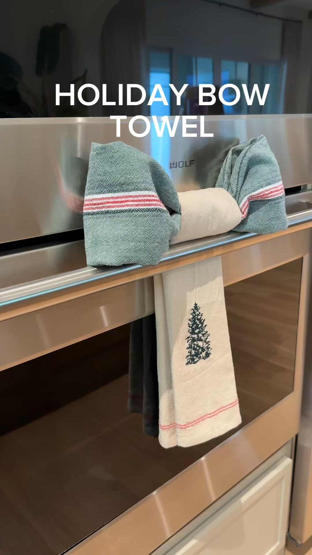 How to make a bow towel! Flour back towels work the best! 