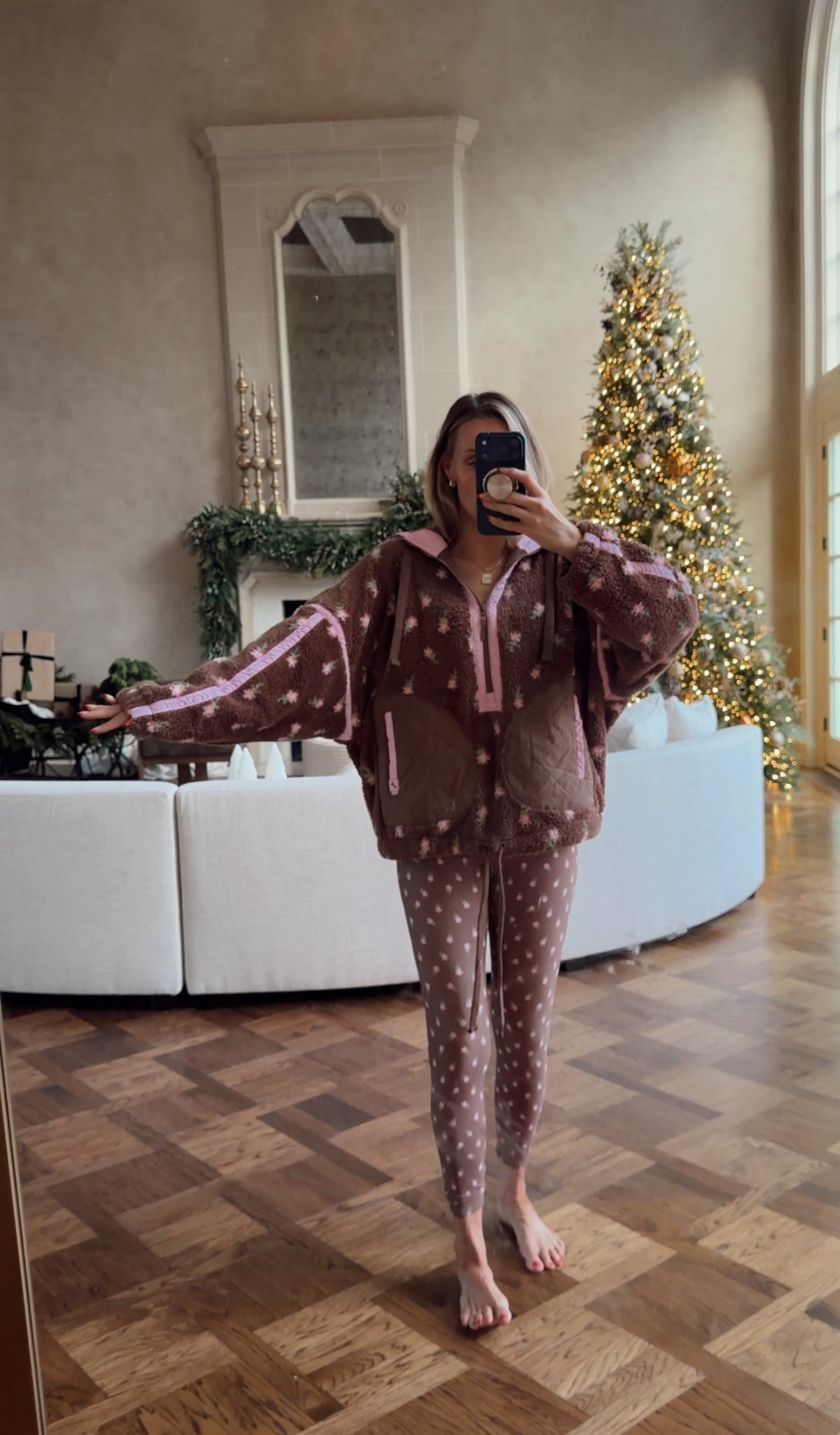 Another matching set? Absolutely yes🩷And this one has a matching Sherpa!

#LTKootd #LTKActive #LTKFindsUnder50