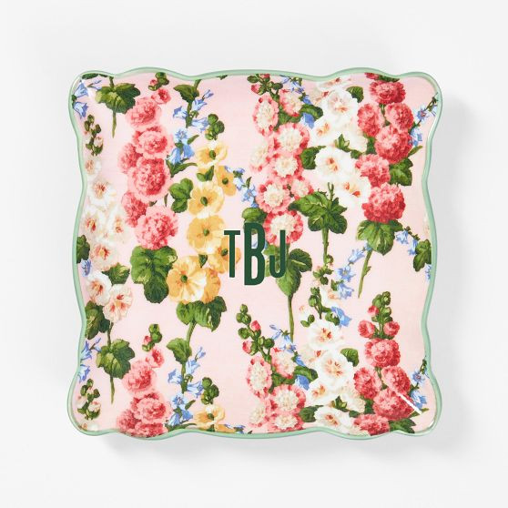 Sanderson Scalloped Ceramic Catchall | Mark and Graham