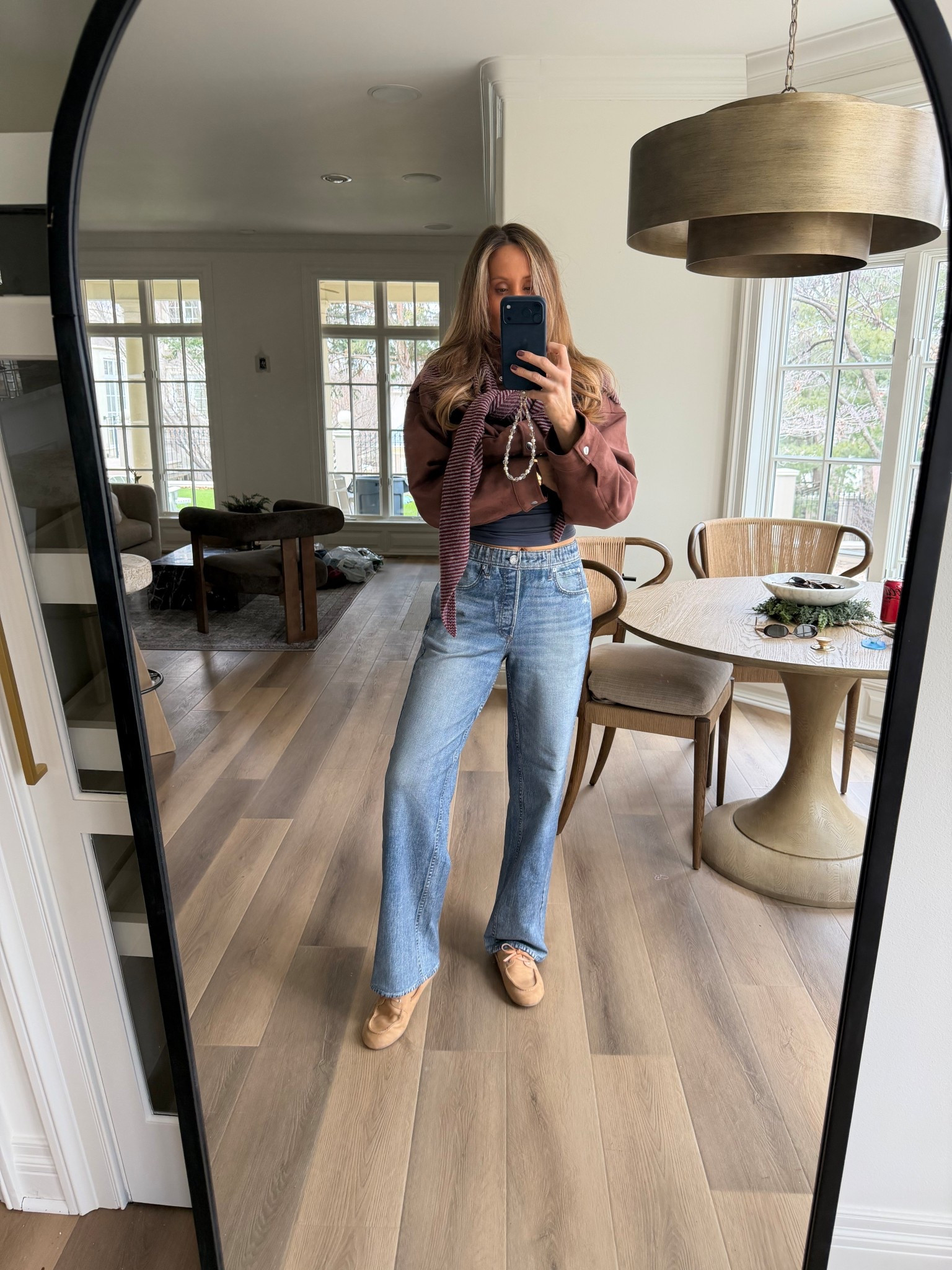 OOTD🫶🏼 Currently on the hunt for the perfect staple jeans 👖

#LTKootd #LTKOver40 #LTKmomlife