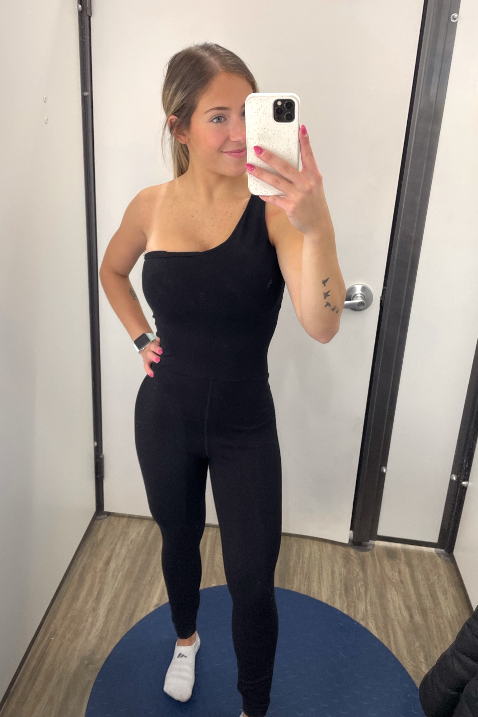 One shoulder full legging bodysuit- so comfortable!! 

Body suit. One strap. Legging bodysuit. Leisure wear. Old Navy 