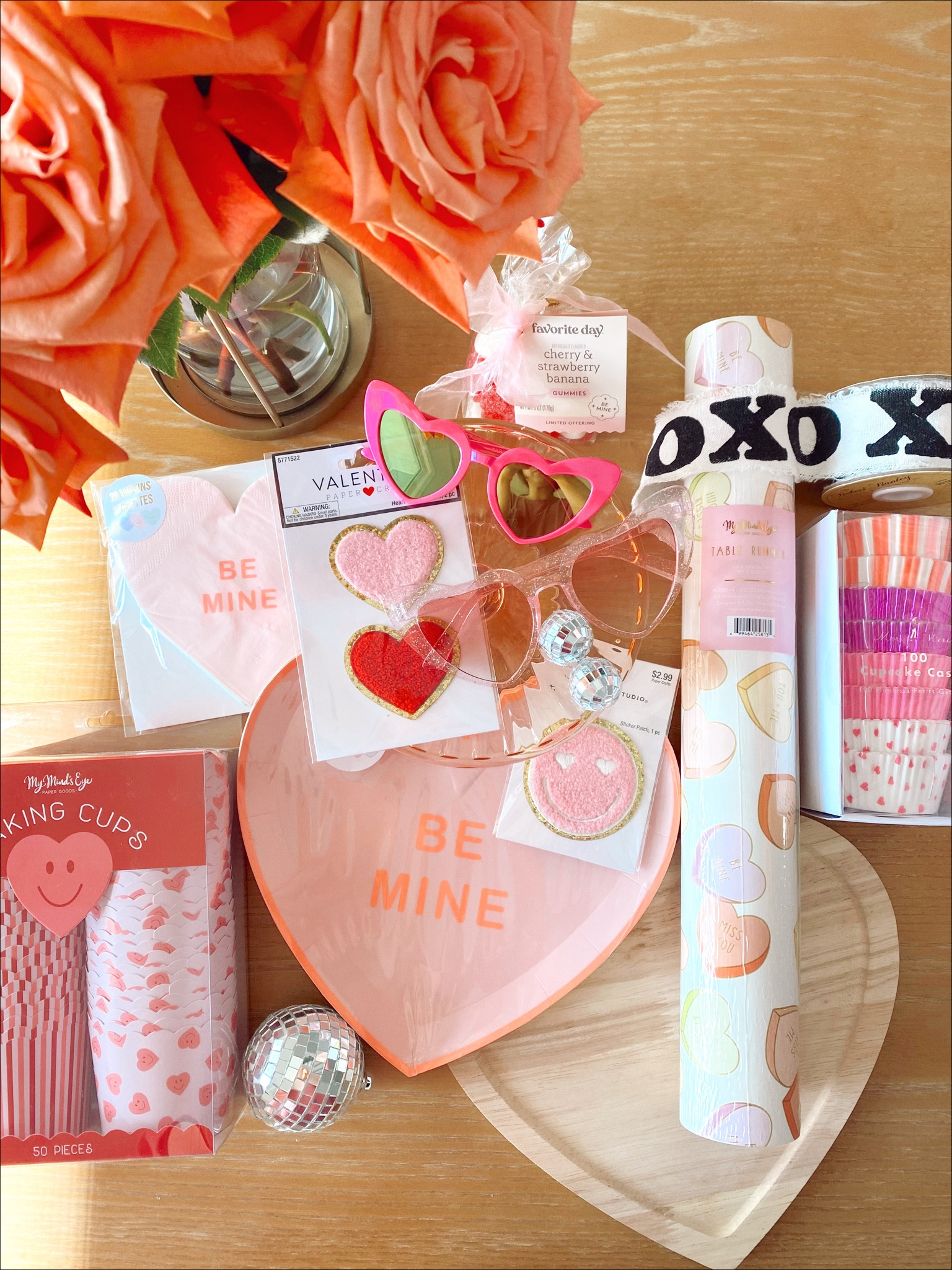 Valentines Day Party Ready 🤍

#LTKSeasonal #LTKGiftGuide #LTKhome