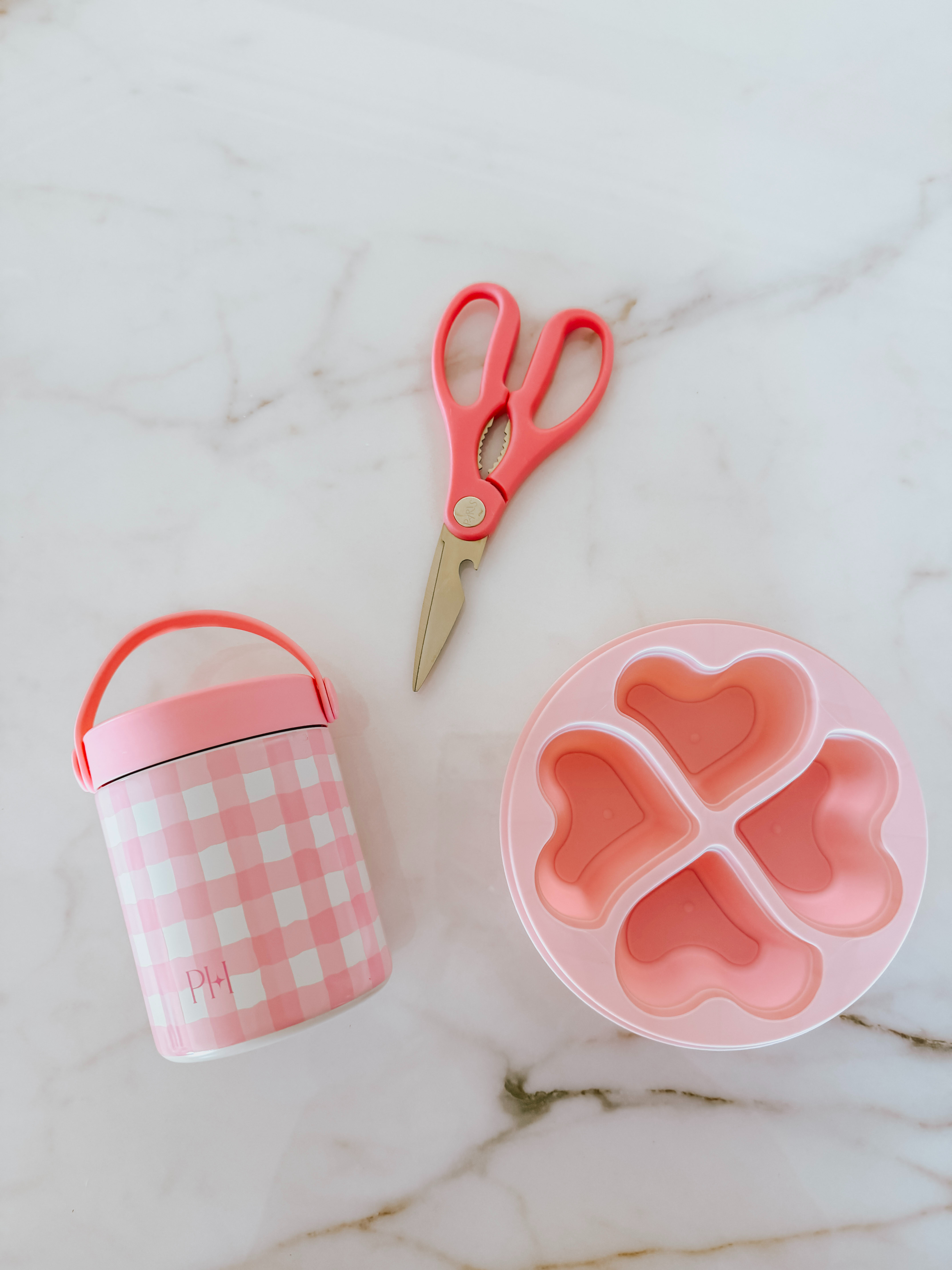 Adorable lunch collection that’s making back-to-school a lot more fun. 🎀With the Elle Woods making her appearance again, I couldn’t resist sharing these pink finds. Such a cute way to pack lunches, stay organized, and add a little extra fun to the school day. 

 #LTKfoodie #LTKHome #LTKKids