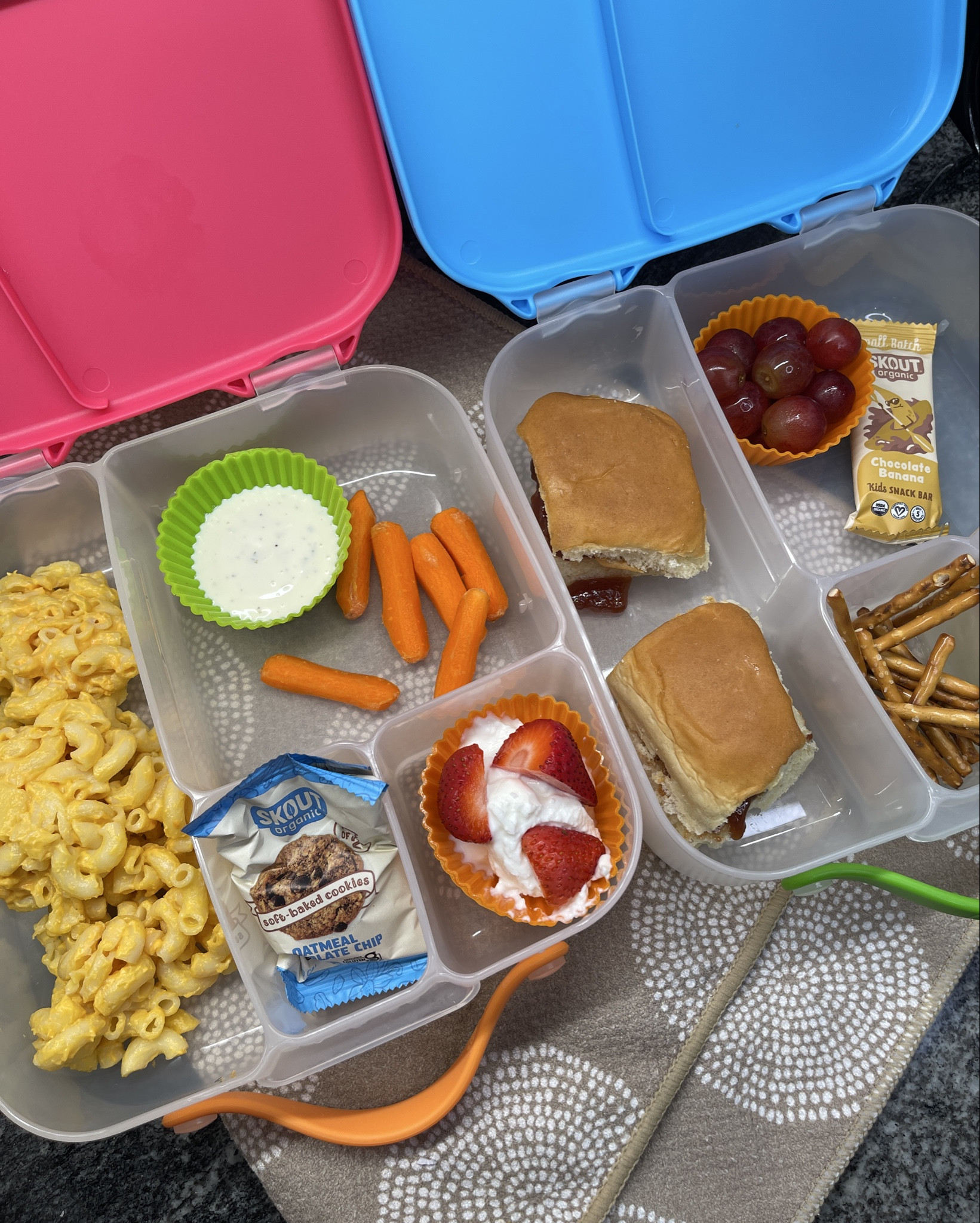 Back-to-school lunches made easy 🙌

Packed these in under 10 minutes:
🧀 Mac and cheese
🥕 Carrots + ranch
🍫 Skout bars (our favorite!)
🍓 Strawberries + yogurt

Everything I use — from the bento boxes to the silicone cups: is linked in my LTK under “Lunchbox Favorites” 💛

#ltkfamily #backtoschool #momhacks #bentoboxideas #lunchboxinspo #skoutbars #easymeals #ltklinkinbio

#LTKFamily #LTKHome #LTKKids