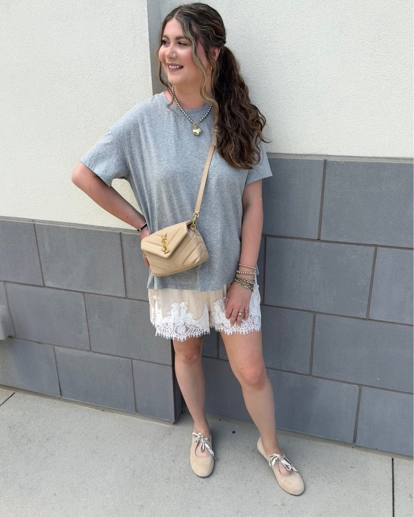 How to get your husband to go to Homegoods with you … offer to buy him snacks😆🍿🛒


Saturday ootd / Saturday fit / casual tee / lace shorts / Ysl bag / lace up flats / sneaker flats / casual style / trendy style / trendy fit / Amazon fashion / Amazon style / Amazon look

#LTKdayinmylife #LTKootd #LTKSeasonal