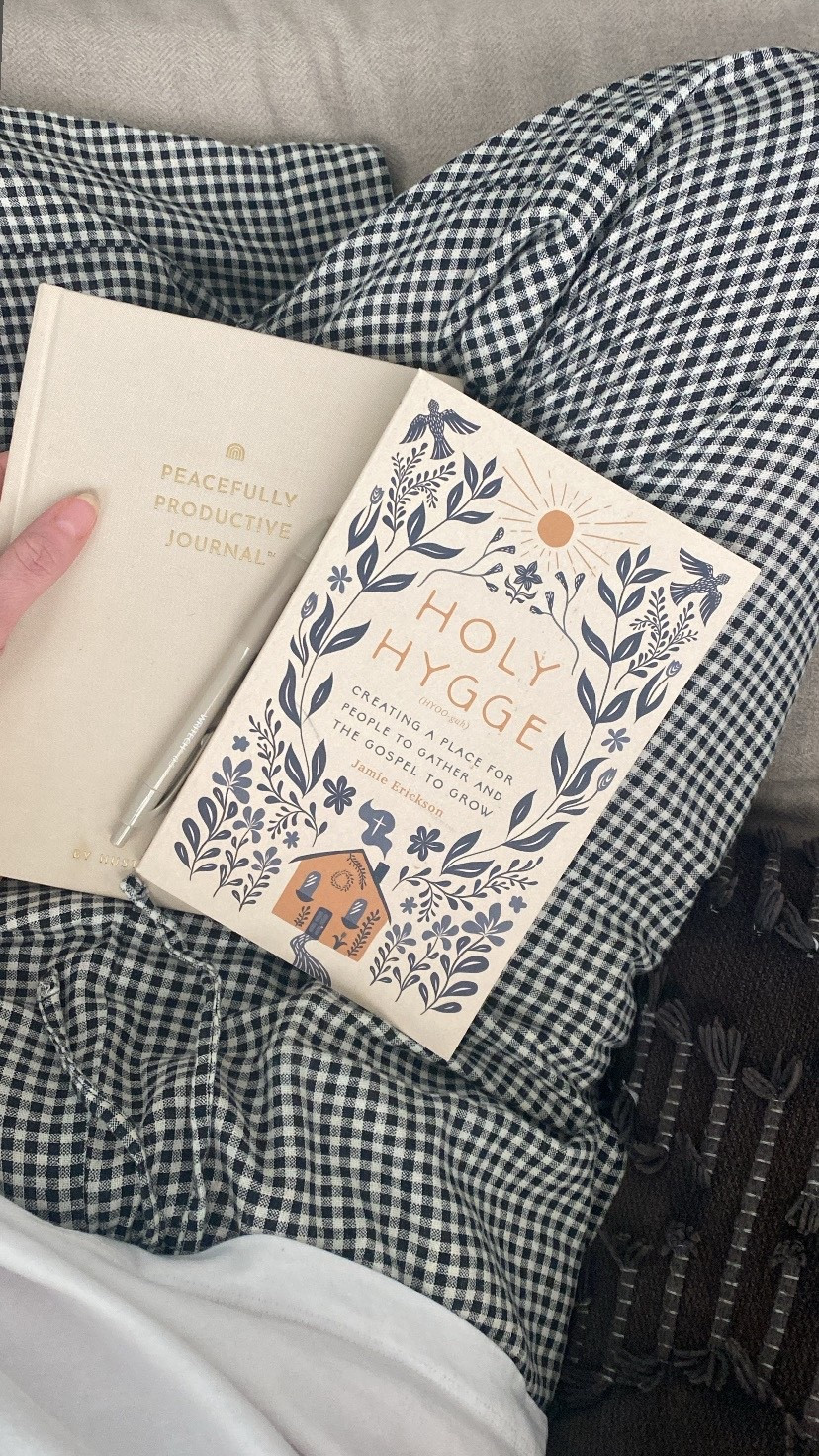 In a small in these linen flowy pants.


#LTKSeasonal #LTKFindsUnder50 #LTKautumn