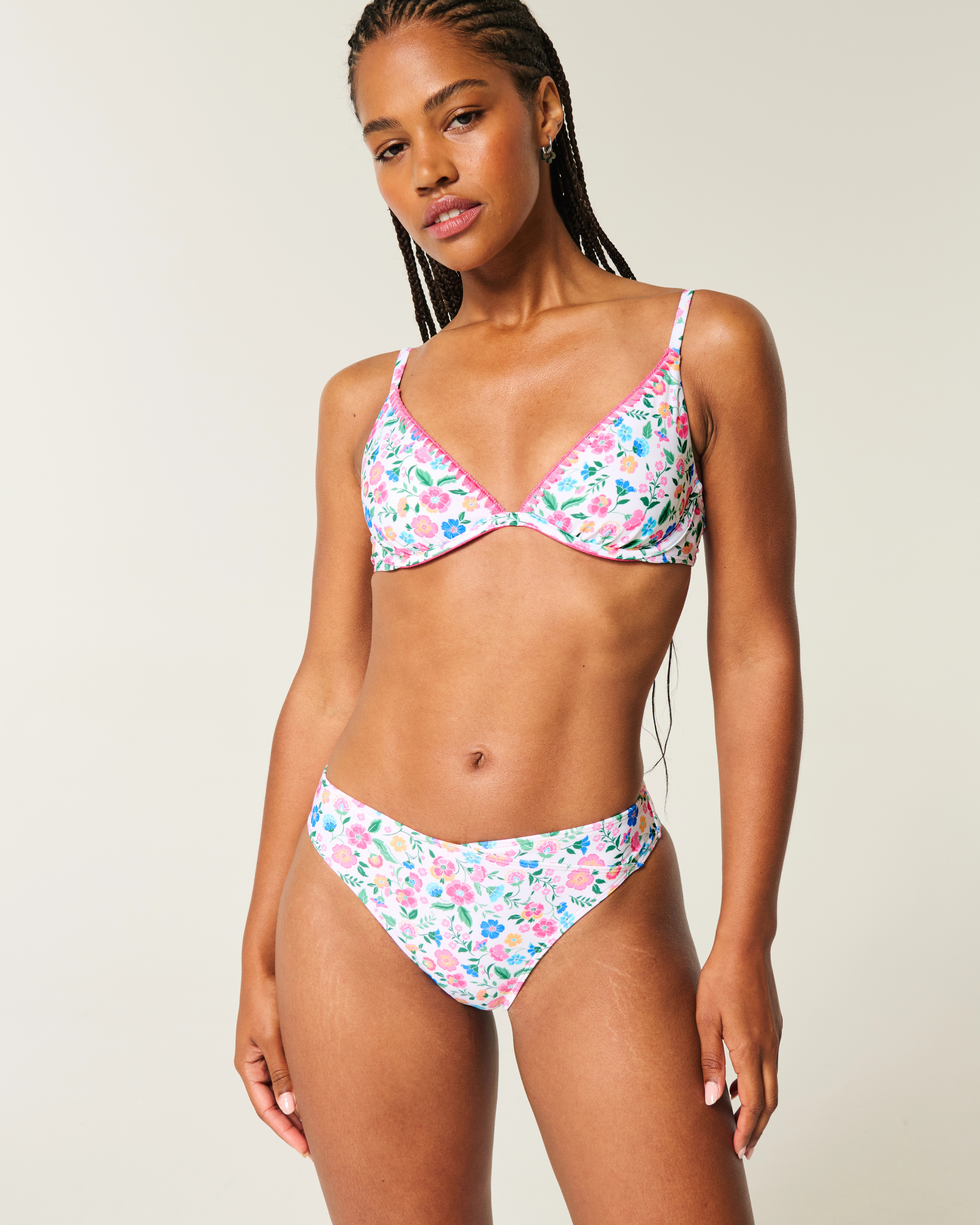 Curvy High-Leg High-Waist Cheeky Bikini Bottom | Hollister (US)