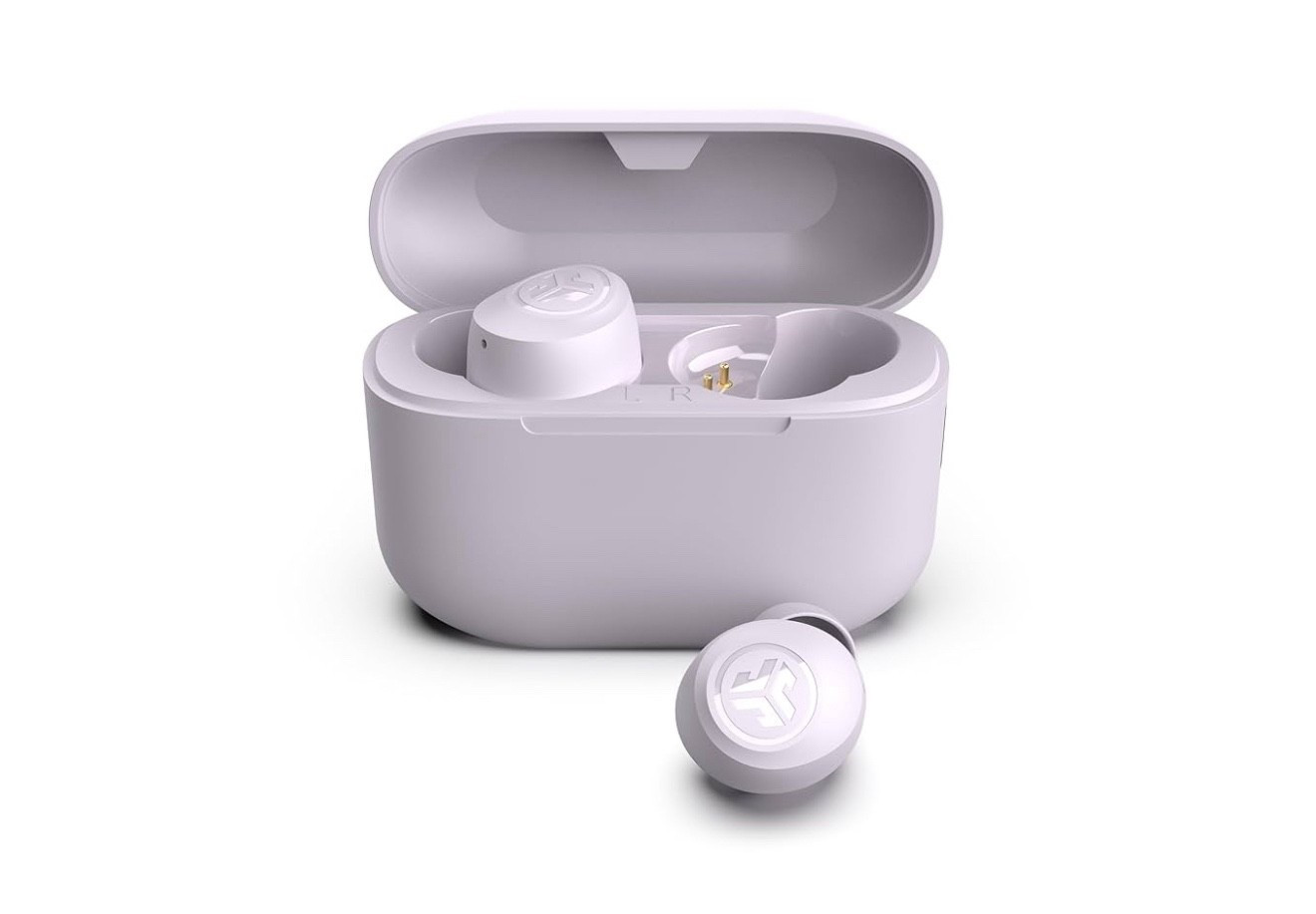 JLAB earbuds! 
#amazonprimesale #jlab #earbuds

#LTKSaleAlert