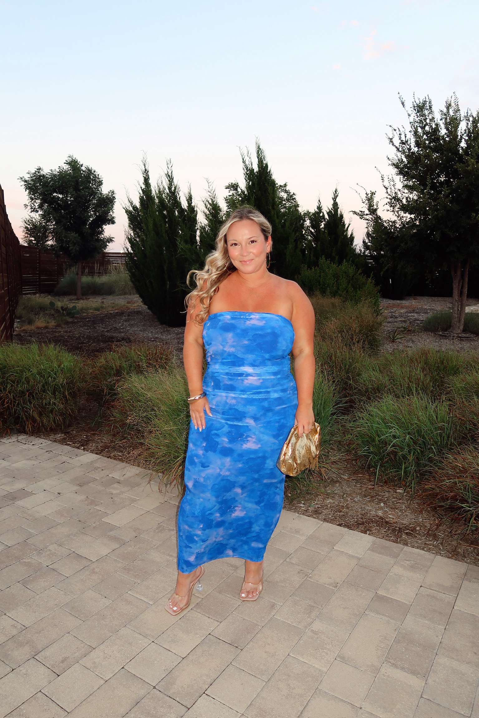 LTK Con!!

Linking a different color and similar options in stock🥰

Wearing an XL in the dress





LTK Con, ootd, ootn, evening, summer dresses, lulus, seasonal, event, shelli enright, stylenright
 

 #LTKCon #LTKootd #LTKMidsize