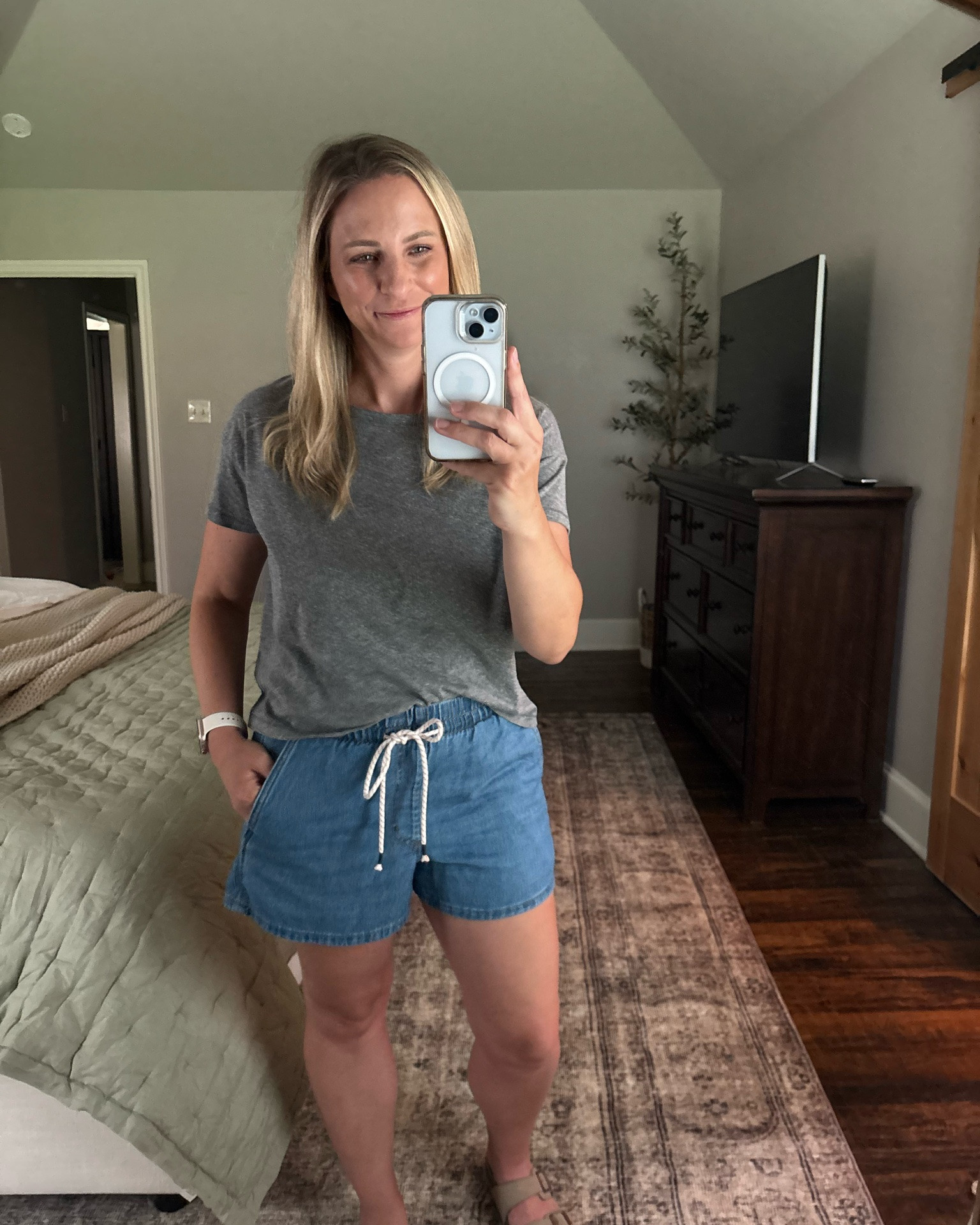 The perfect $10 summer tee from Target!  Swipe to see both colors I picked them up in!  Paired with my favorite denim shorts- great length and super comfy!  

Sized down one in both gray and pink shirts and shorts- wearing a size S in the tee and shorts.

#LTKmomlife #LTKSeasonal #LTKootd