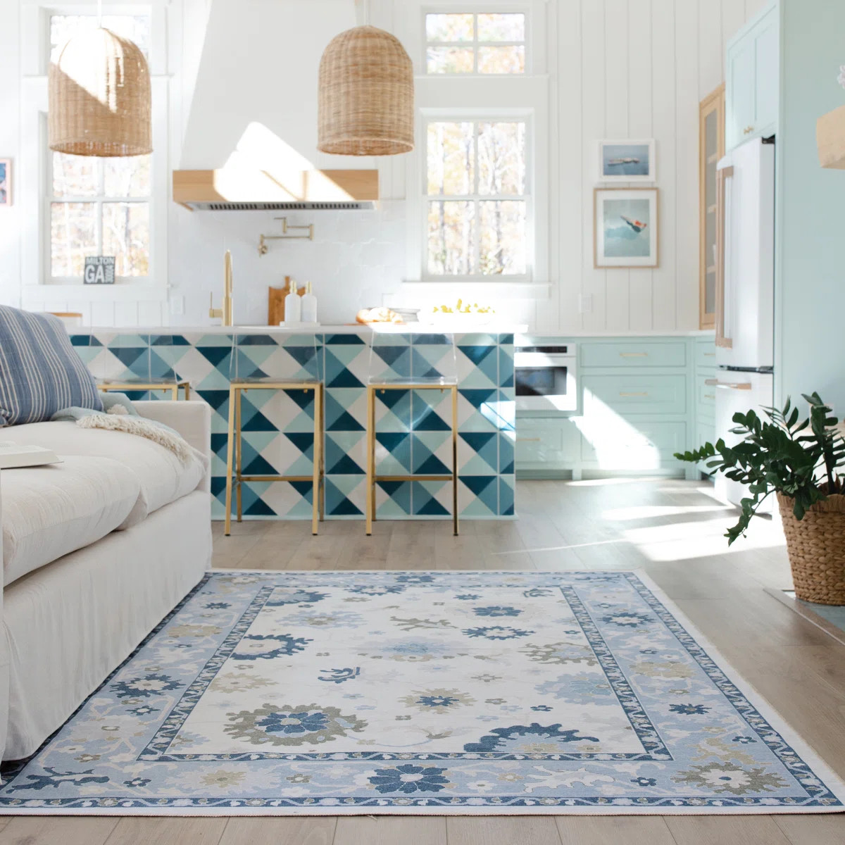 Kugler Floral Traditional White/Blue Printed Washable Flat Pile Area Rug | Wayfair North America
