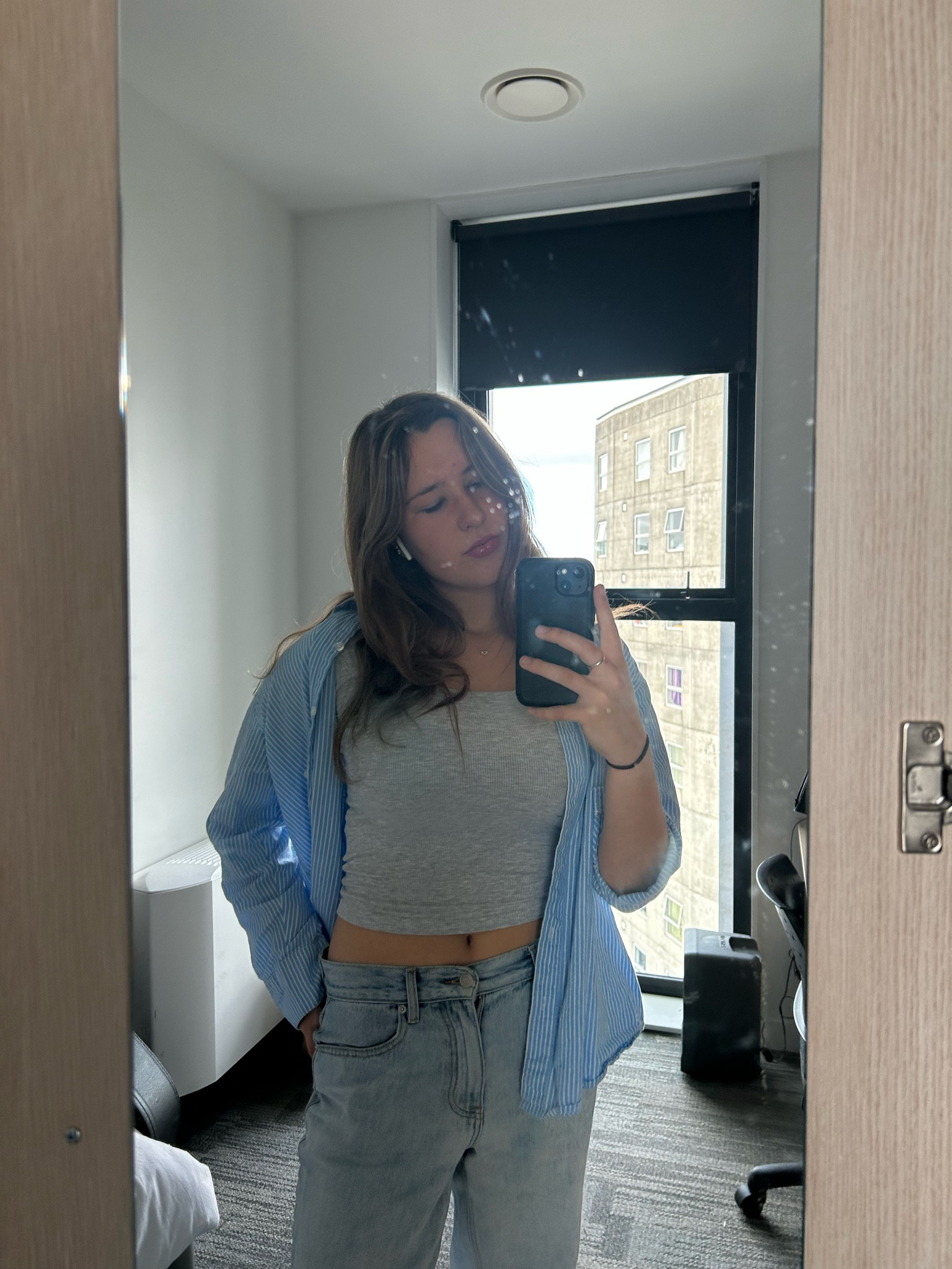 Need 2 clean my mirror 🧸🤍

#LTKworkwear #LTKtravel #LTKHoliday