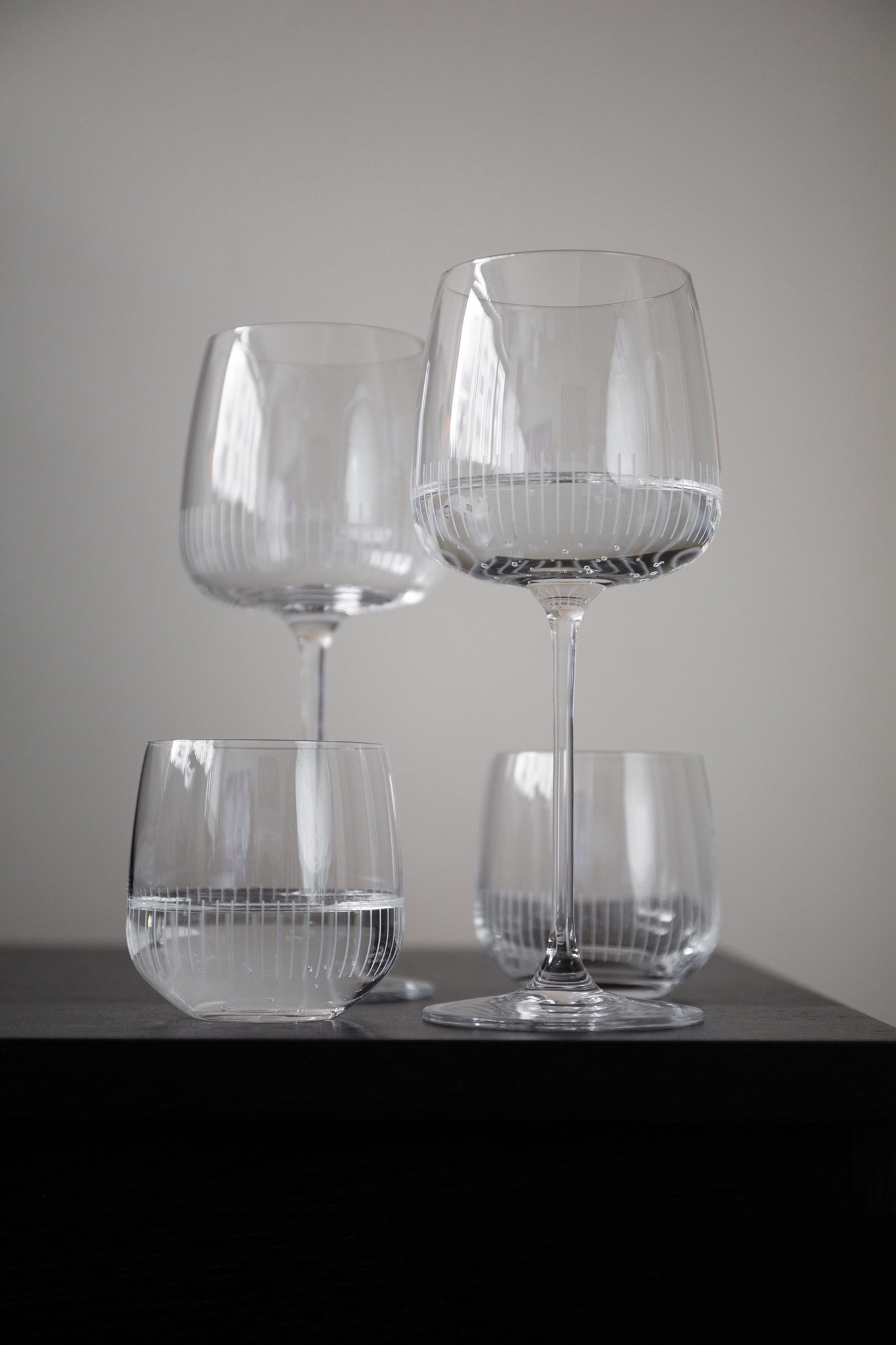 Effortless details, elevated moments. @villeroybochusa
The new Afina glassware brings a refined sunray texture that catches the light beautifully-minimal, timeless, and designed for everyday rituals.
#Afina #VilleroyBochPartner #Glassware #HomeDecor 


#LTKSaleAlert #LTKHome #LTKfoodie