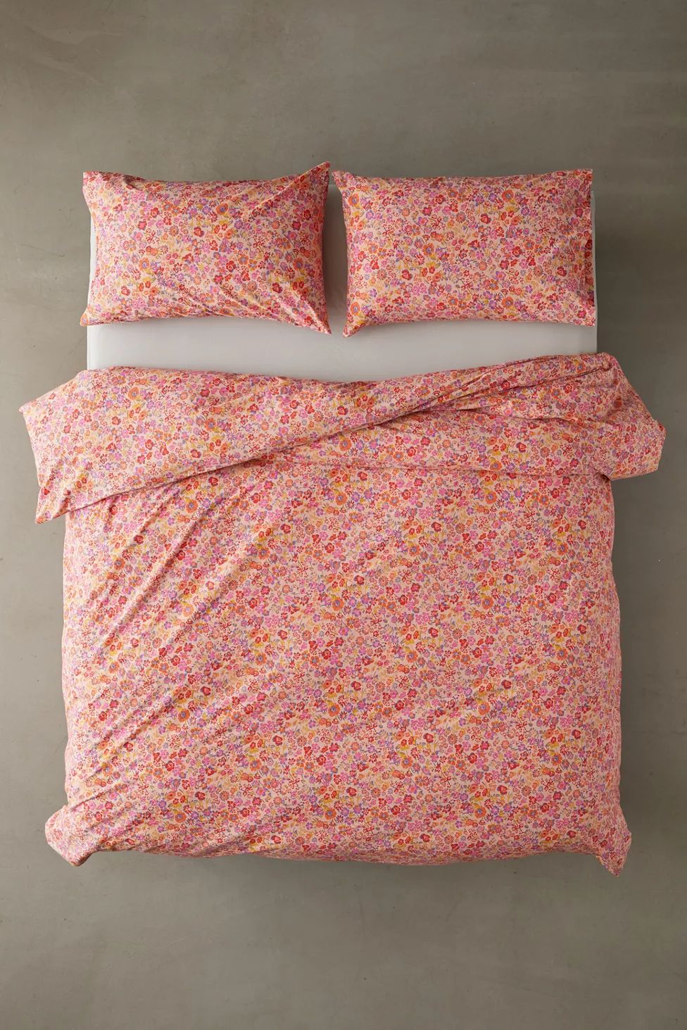 Abigail Floral Duvet Set | Urban Outfitters (US and RoW)