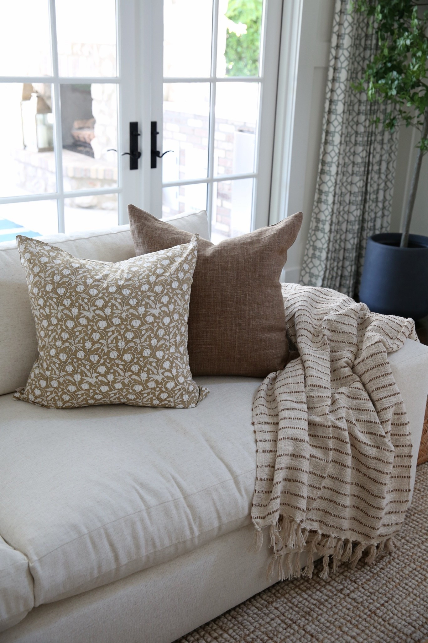 Updated living room details!

#LTKSaleAlert #LTKmomlife #LTKHome