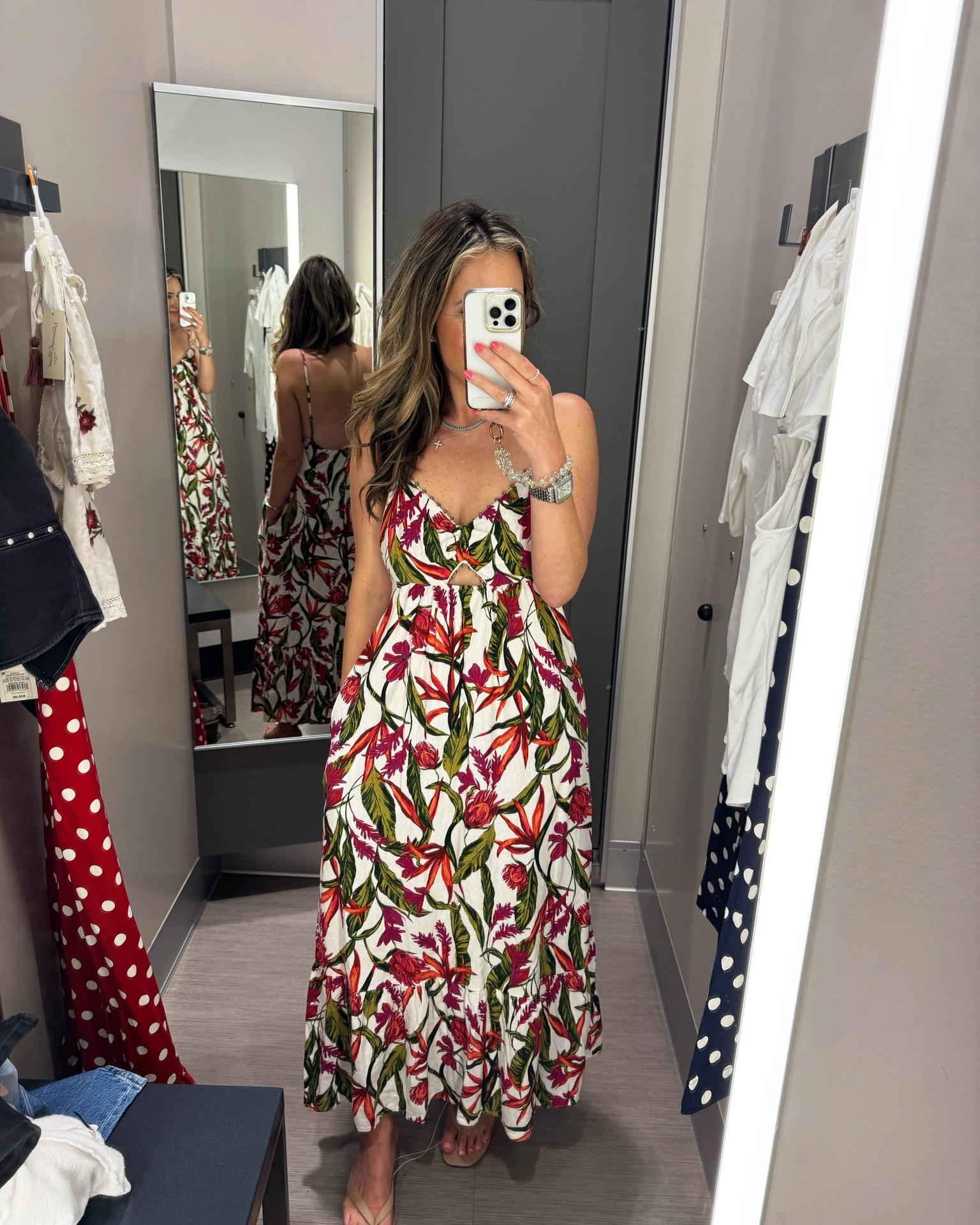 @Target has the cutest summer dresses and they’re on sale! 🙌🏼

#LTKSaleAlert #LTKOver40 #LTKSeasonal