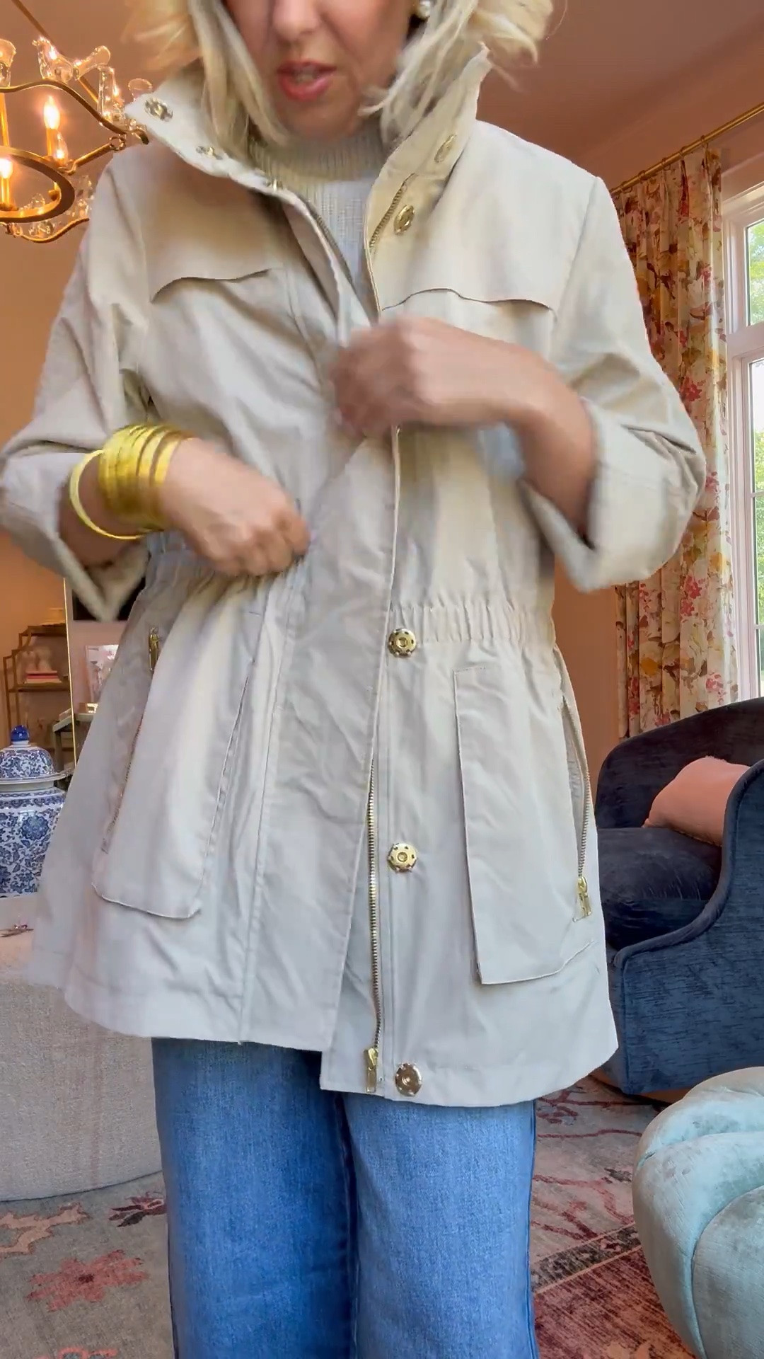 A jacket that you just keep in your car, take with you on trips, wear to sporting events… it’s great =- esp with the hidden zippered hood!

Runs generous!

#LTKdayinmylife #LTKTravel #LTKmomlife