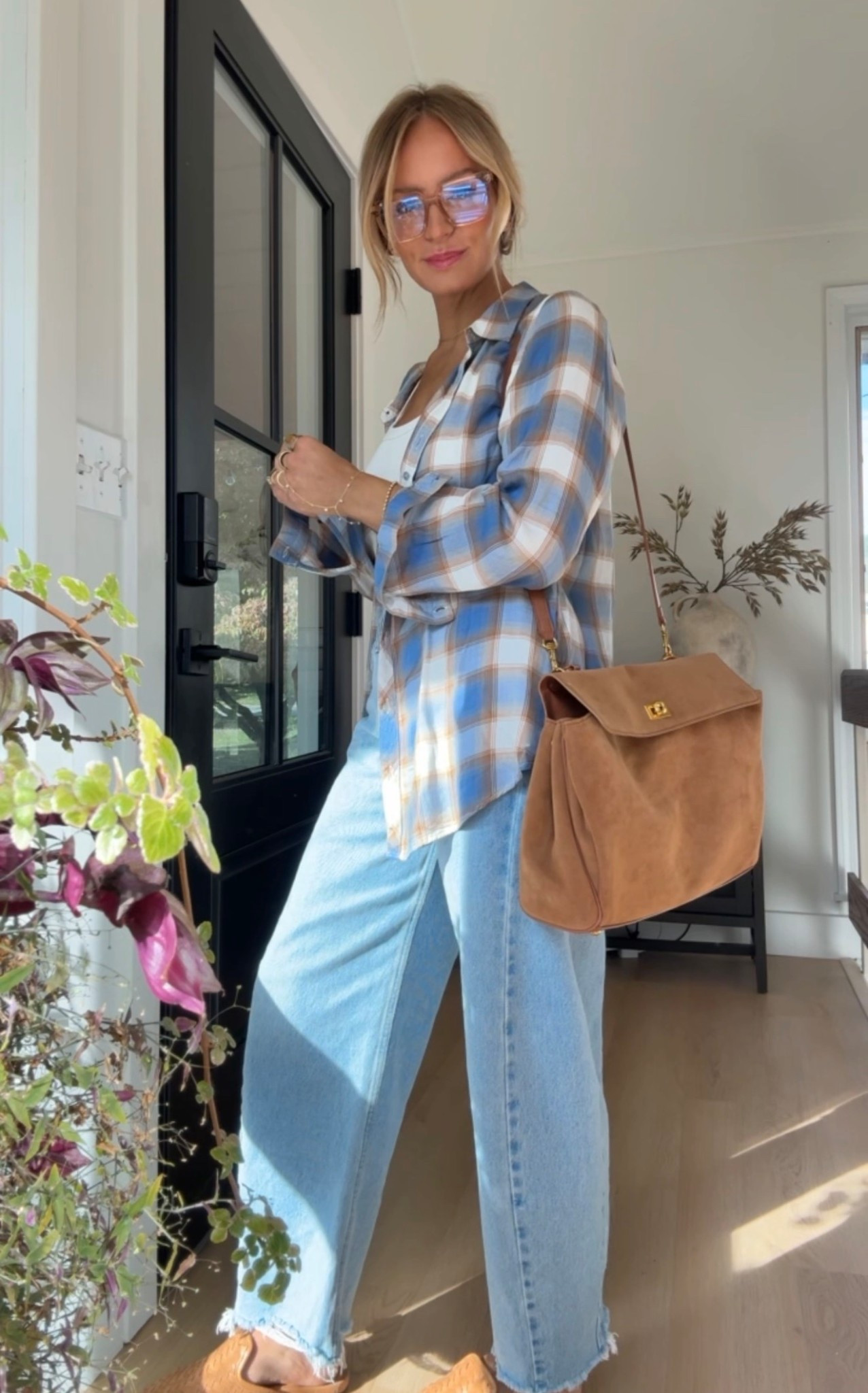 Here’s what I’m wearing tonight! 

Top: 1x
Tank: small
Jeans: 0

Use code LOLAMARIE for mt MF jewels!

#LTKOver40 #LTKStyleTip