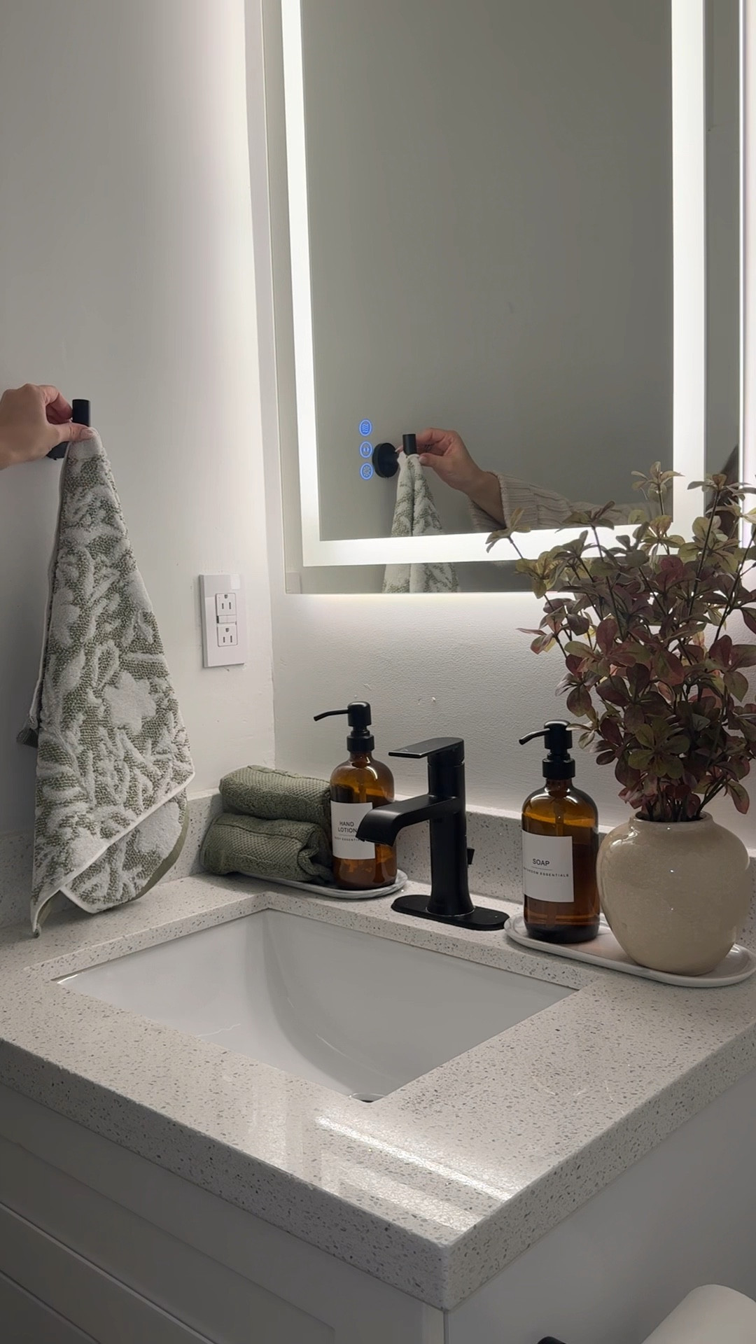 Guest bathroom 🫶🏻 so cozy and perfect for fall. Linked everything below, including the mirror that gave my guess bath a major upgrade✨

#LTKSeasonal #LTKVideo #LTKHome