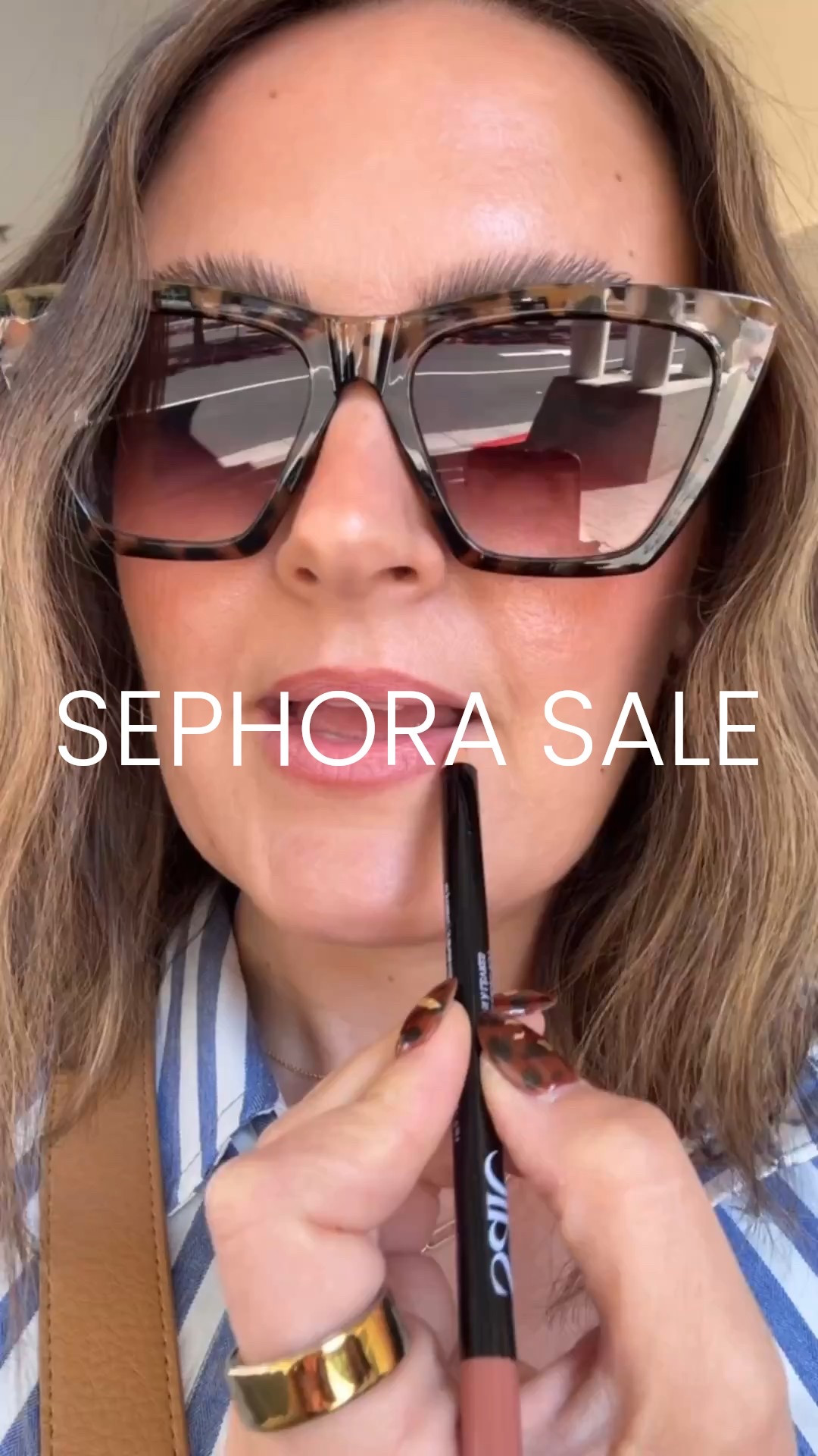 Little lip touch up on the go
Easy weekend fit

Liner, Flirt
Gloss, Kiss
Shirt, large

Size 12, midsize, beauty over 30, Sephora favorites, Sephora, Sephora beauty, Sephora sale, Courtney Hamilton, California 

#LTKBeauty #LTKSaleAlert #LTKSeasonal