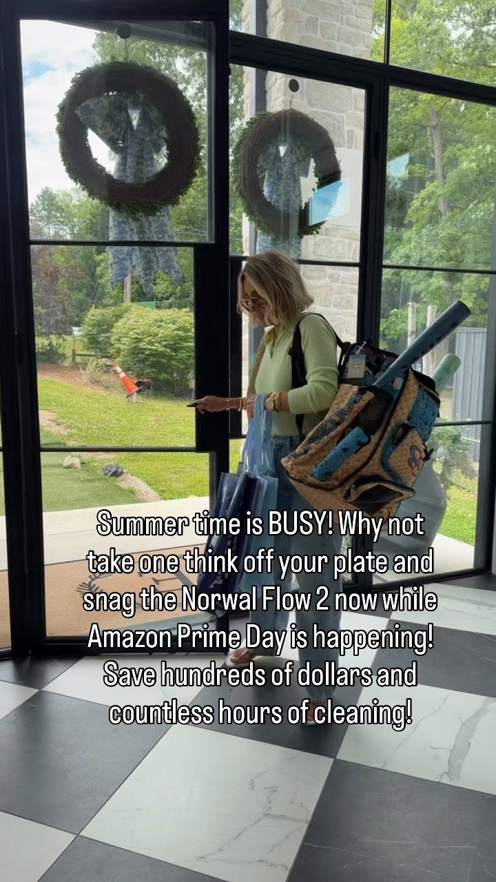 🚨 PRIME DAY DEAL 🚨 The Narwal Flow 2 (the robot vacuum + mop I'm obsessed with) is on MAJOR sale 😍 One less thing on my plate this summer 🙌 @narwal 
#Narwal #NarwalFlow2 #ad