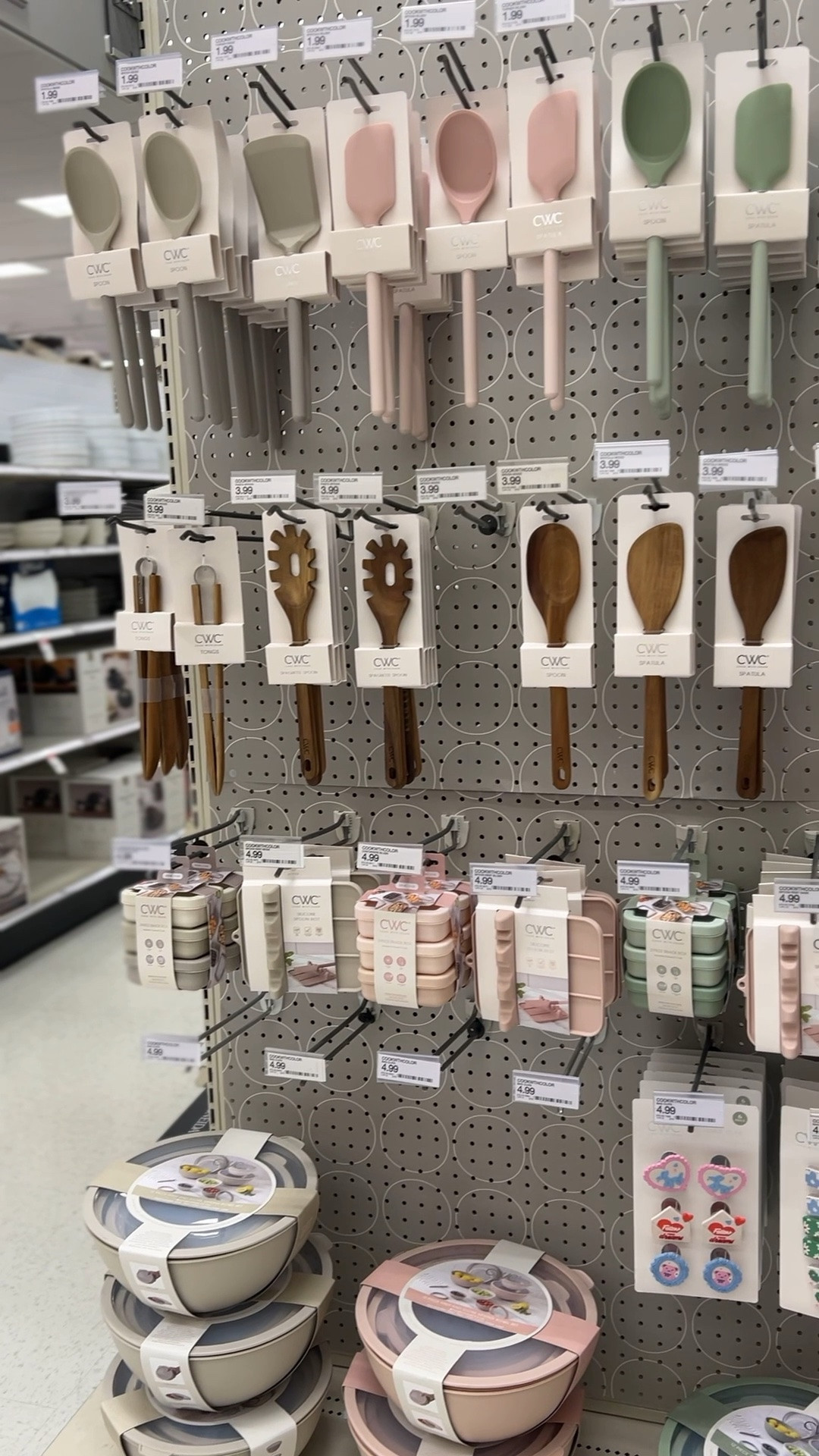 Everything is now available online! Budget friendly kitchen finds from Target 

Target finds, Target home

#LTKHome