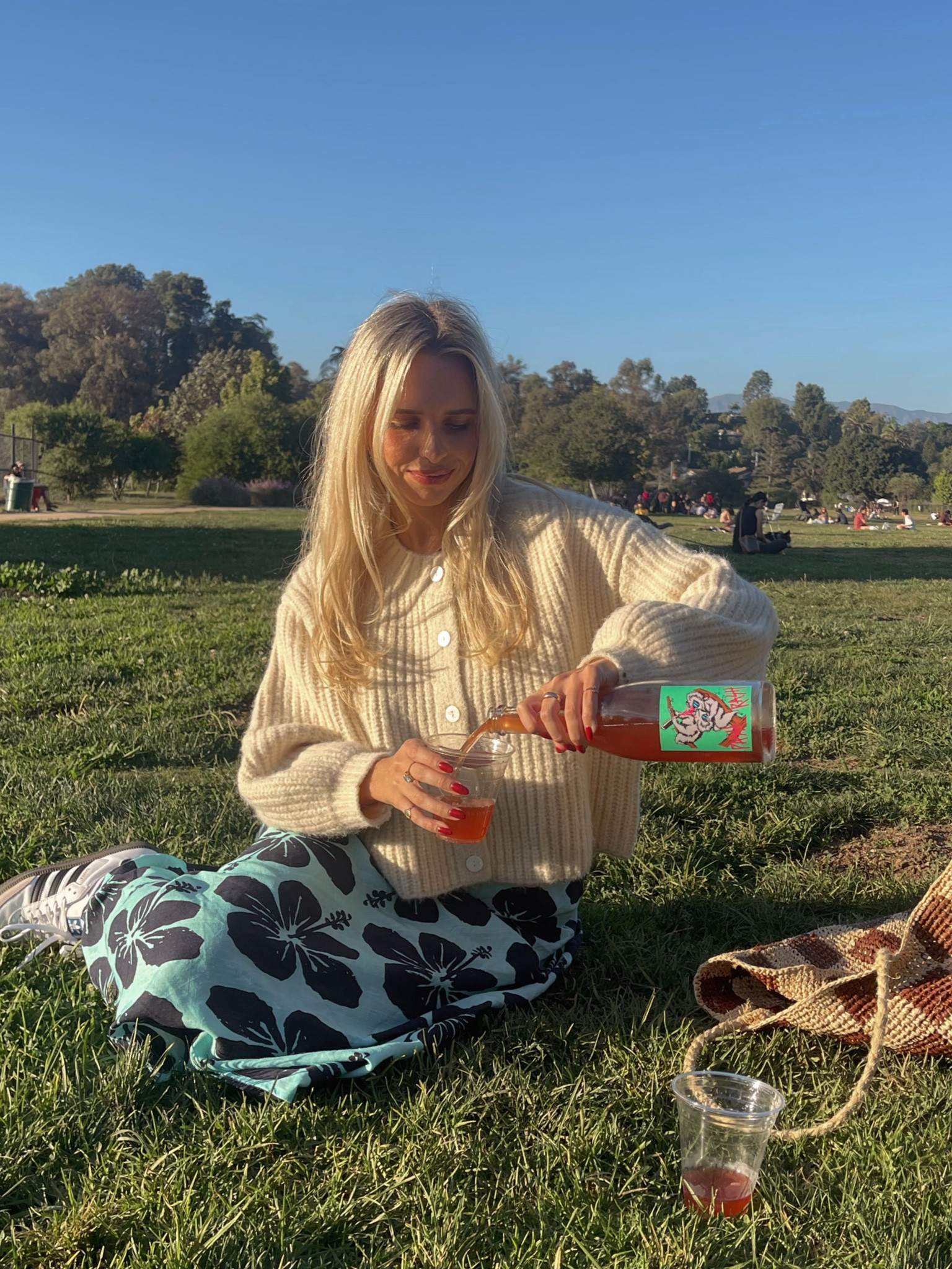 Natty wine in the park in my favorite new cardigan ♥️ #cardigan #fall #sweaters