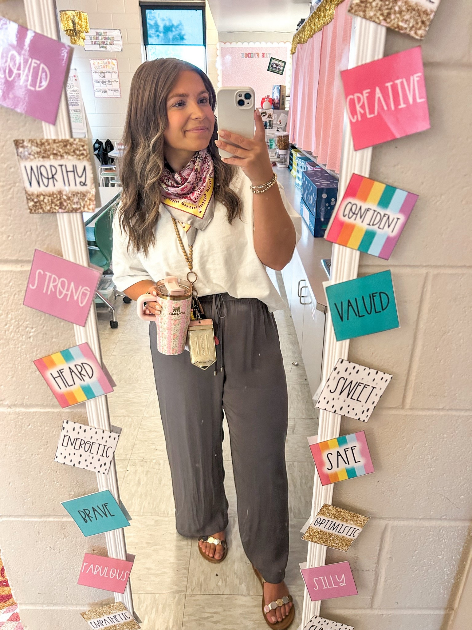 Teacher fit🫶🏼

#LTKFindsUnder100 #LTKFindsUnder50 #LTKPetite