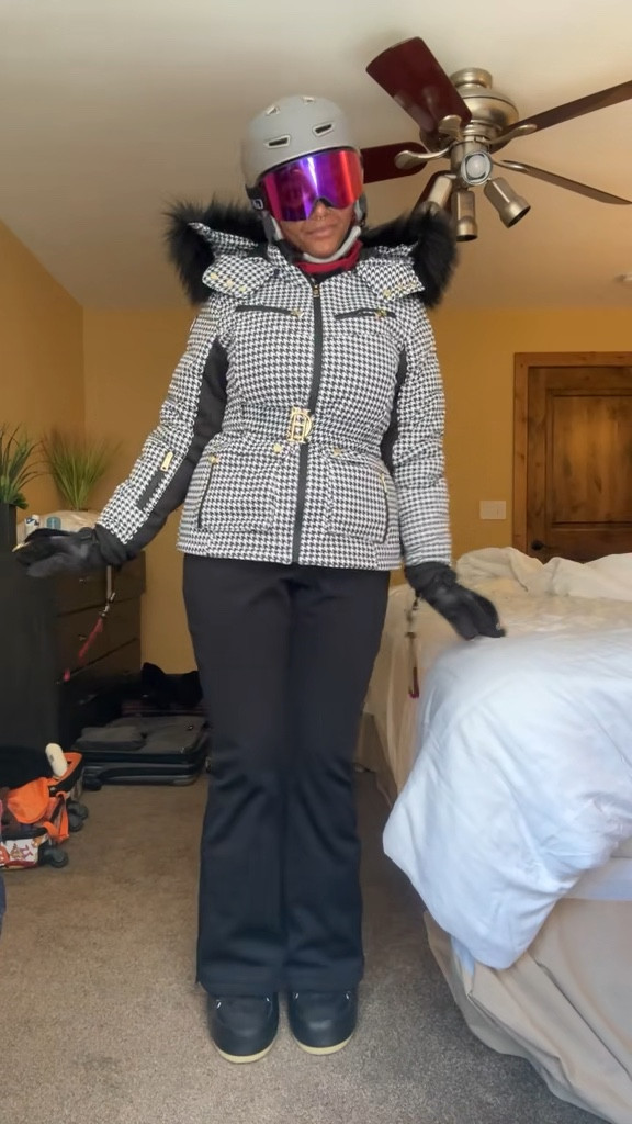 I finally like my ski outfit this year 😍🎿


#LTKWatchNow #LTKStyleTip #LTKSeasonal