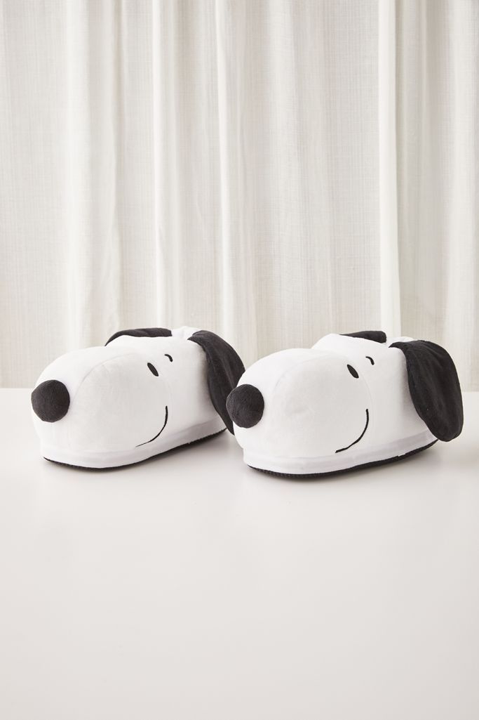 Smoko Heated Snoopy Slipper | Urban Outfitters (US and RoW)