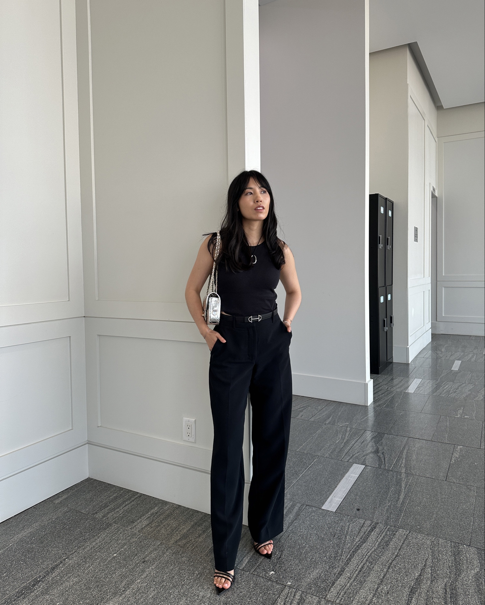 Silver + Black 🖤🤍