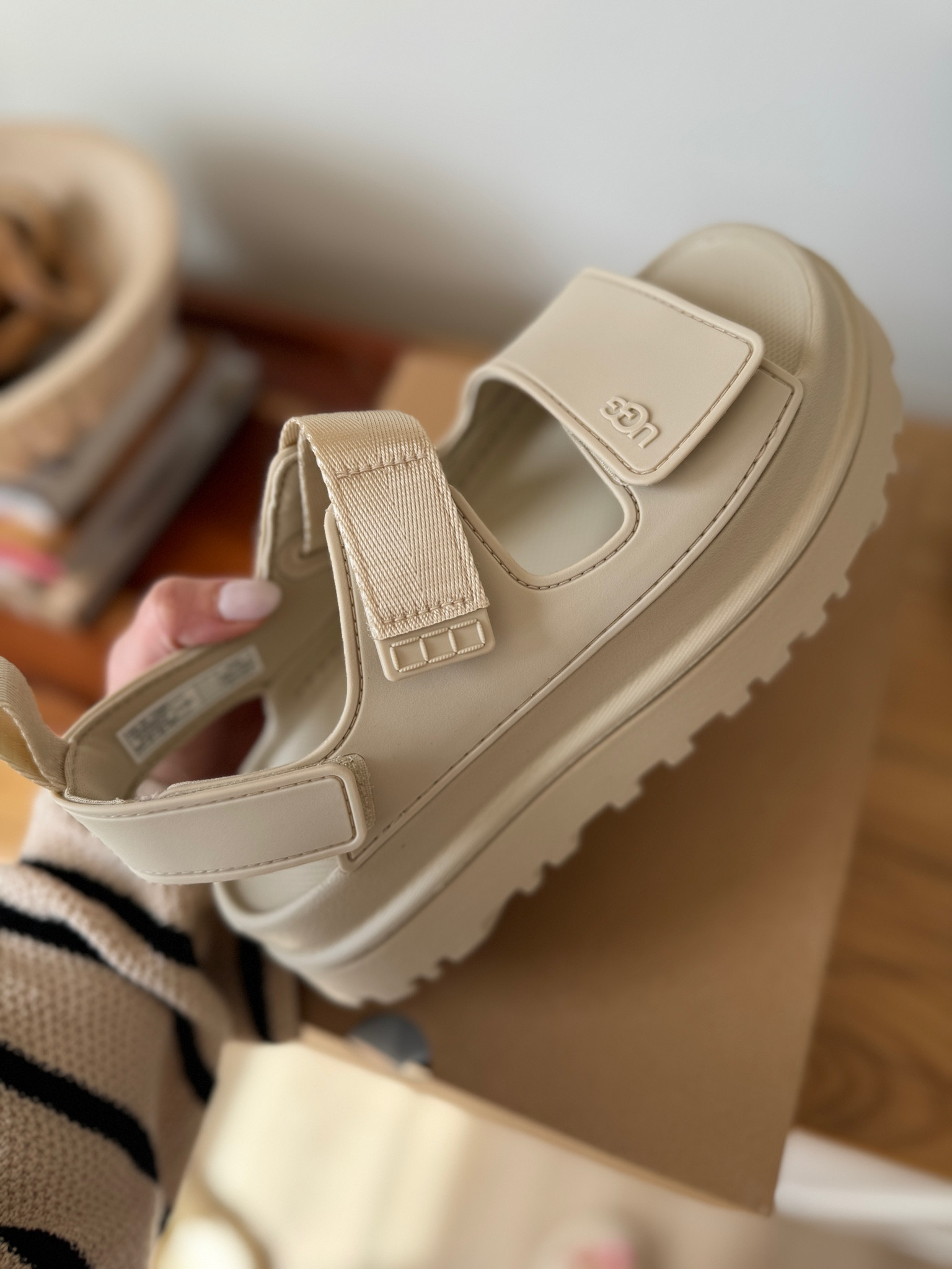 Still can’t get over these Uggs 

#LTKfindsunder100 #LTKstyletip #LTKGiftGuide