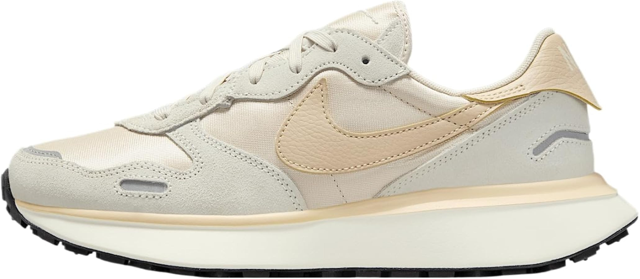 Nike Women's Sneaker | Amazon (US)