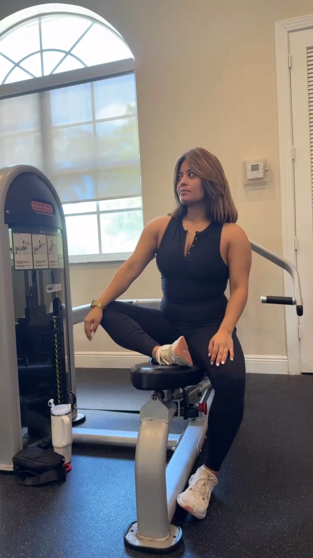 This year I’ve been on a health kick and taking my nutrition and workouts up a level. With losing weight I’ve also become more confident in wearing different clothes I normally won’t wear.

Nothing makes me feel better than Abercrombie’s YPB collection. It just fits so perfectly on your body and is so flattering but also great for workouts. I only workout in ON cloud sneakers too! 

This Abercrombie top was from a few seasons ago so I’m linking a similar top currently. 

#abercrombie #athleisure #yourpersonalbest #gymjourney #fitness #health #workout

#LTKFindsUnder50 #LTKPetite #LTKActive